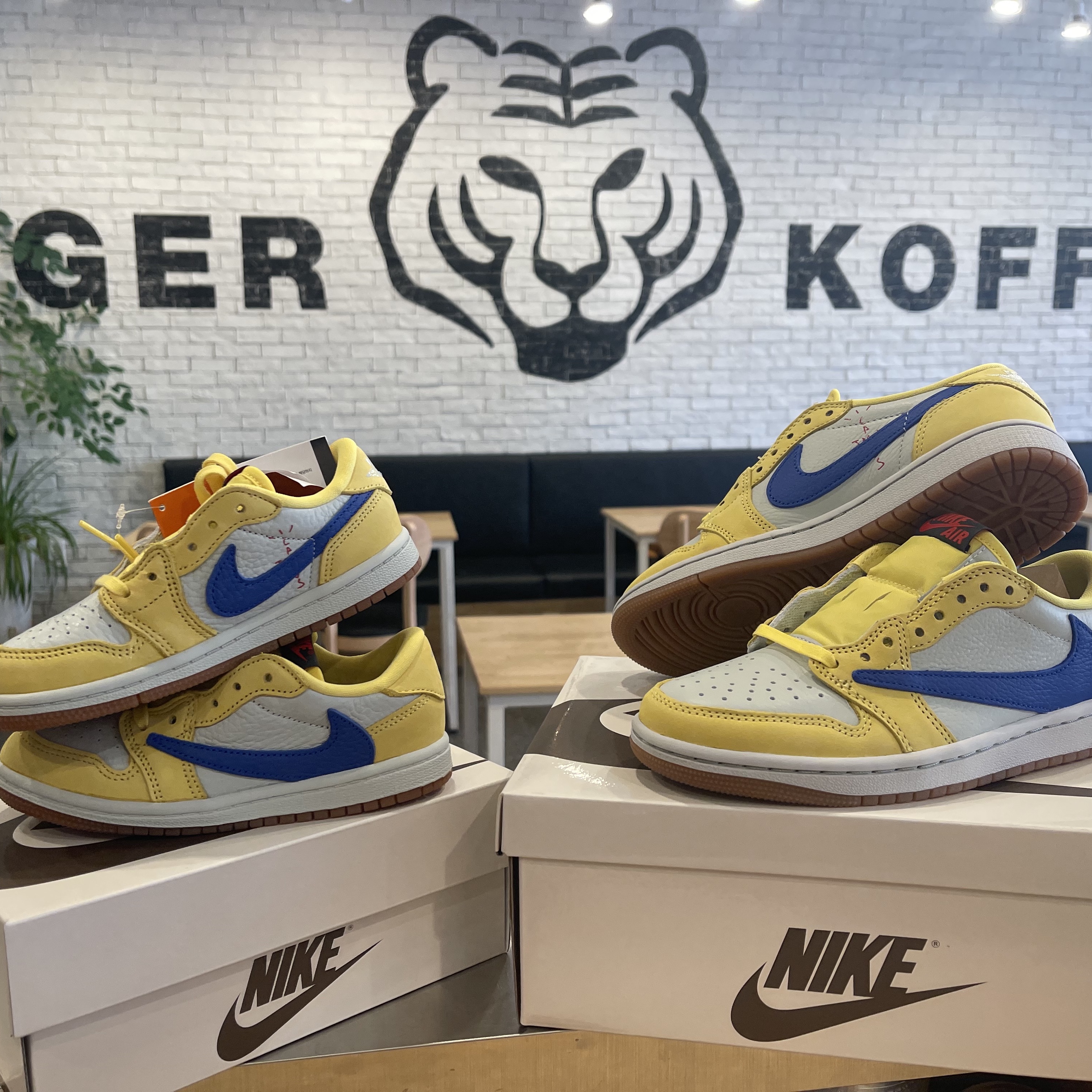 (W) Jordan 1 x Travis Scott Retro Low OG SP Canary, (TD) Jordan 1 x Travis Scott Retro Low OG SP Canary 착용 스타일