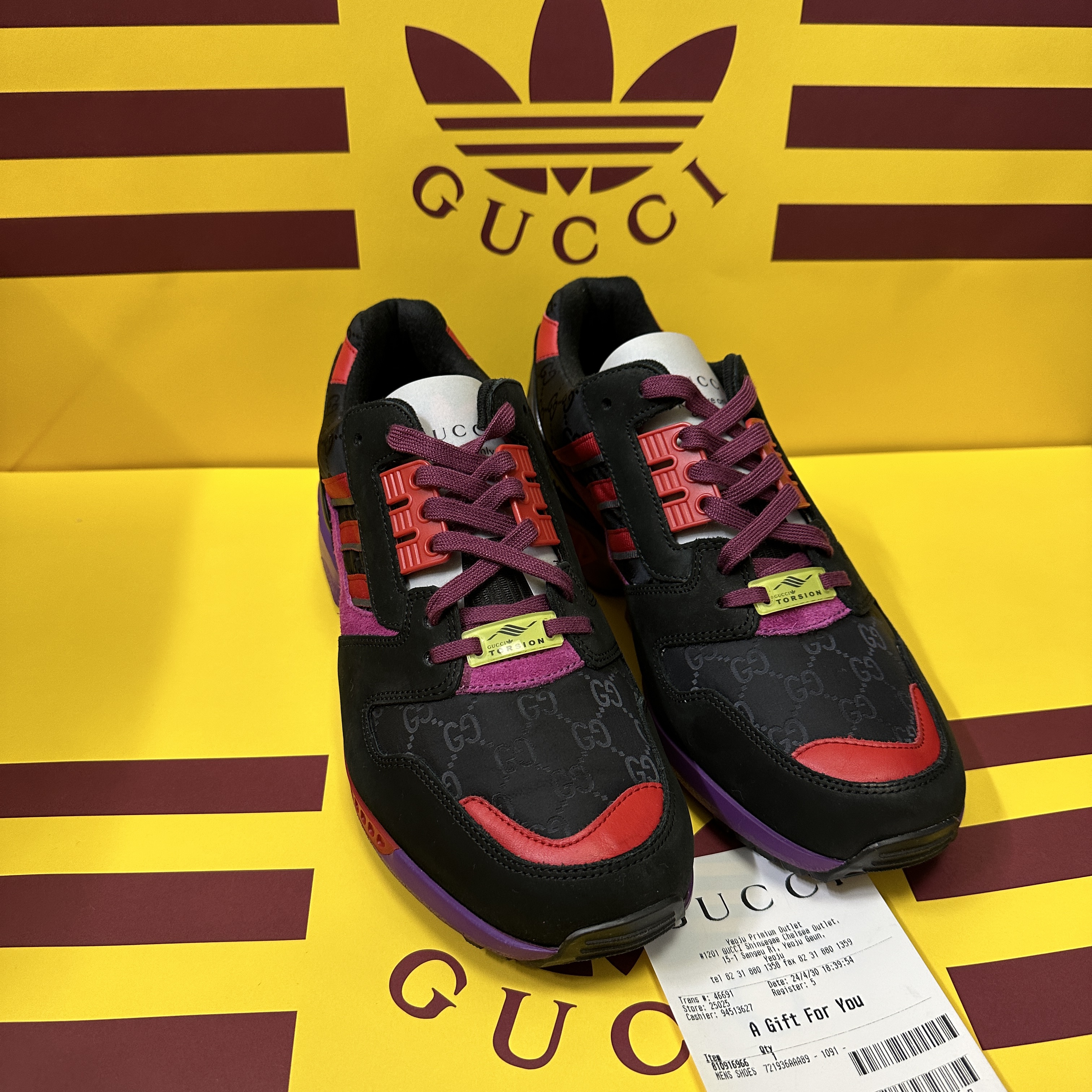 Gucci x Adidas ZX8000 Sneaker Black GG Canvas 착용 스타일