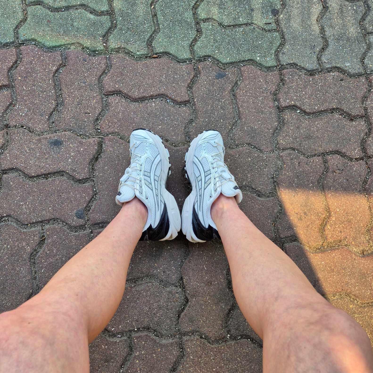 Asics x Unaffected Gel-Kayano 14 Galaxy White 착용 스타일