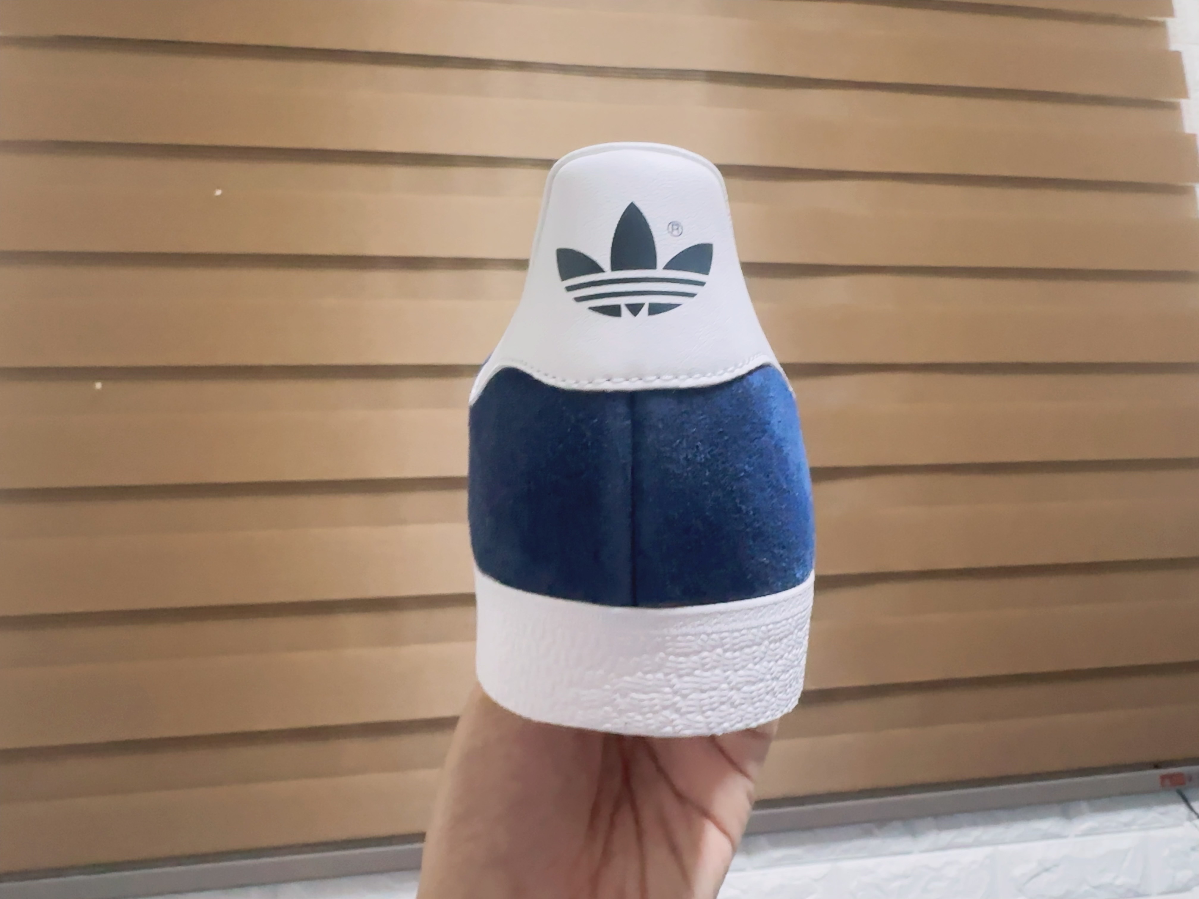 Adidas Gazelle Collegiate Navy 착용 스타일 - 5