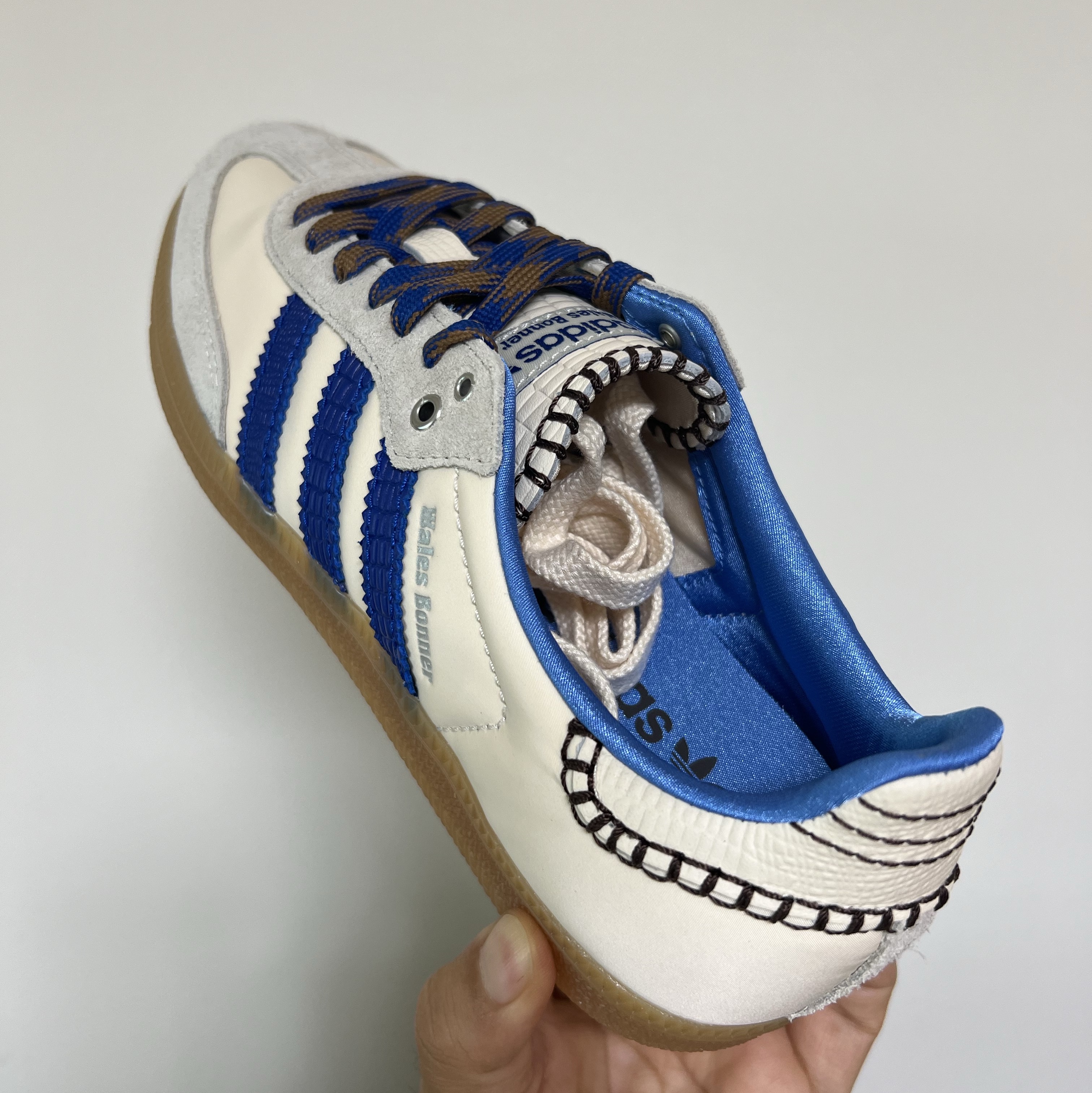 Adidas x Wales Bonner Samba Wonder Clay Royal Blue 착용 스타일 - 2