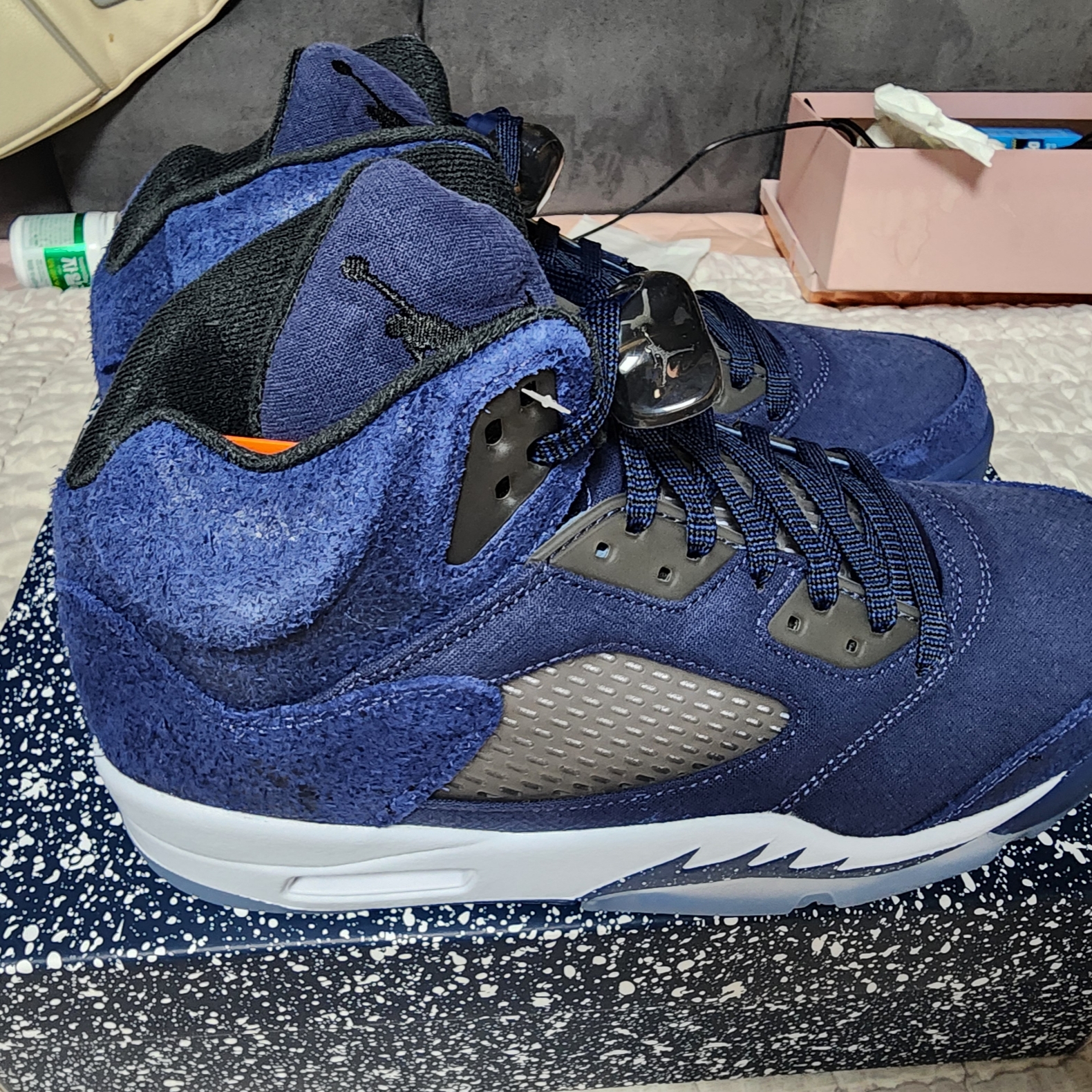 Jordan 5 Retro Midnight Navy, Jordan 1 Retro High OG Yellow Ochre 착용 스타일 - 3