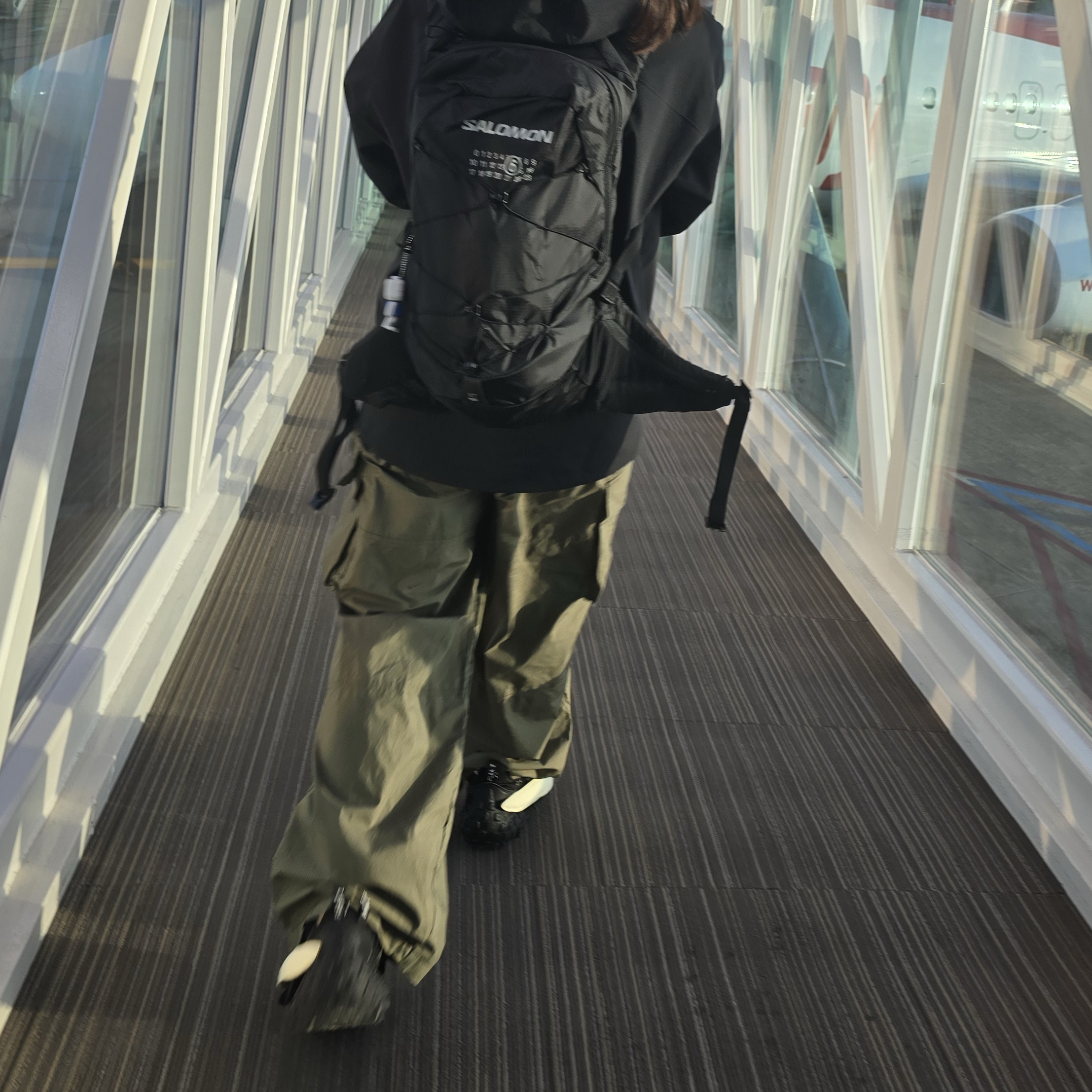 Salomon x MM6 Maison Margiela XT-15 Black, Arc'teryx Beta LT Jacket Black 착용 스타일