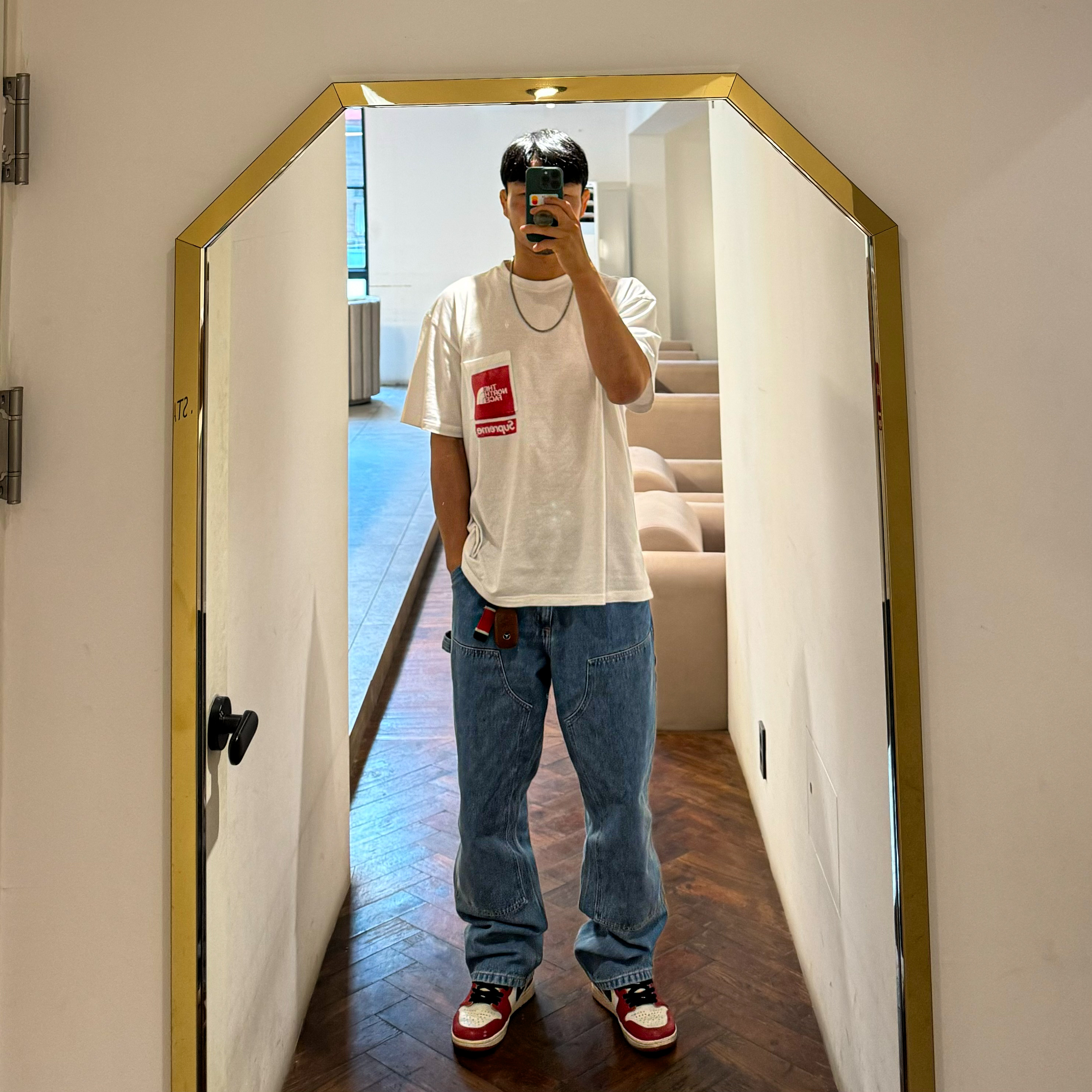 Supreme x The North Face Printed Pocket T-Shirt White - 23SS, Jordan 1 Retro High OG Chicago 2022 착용 스타일
