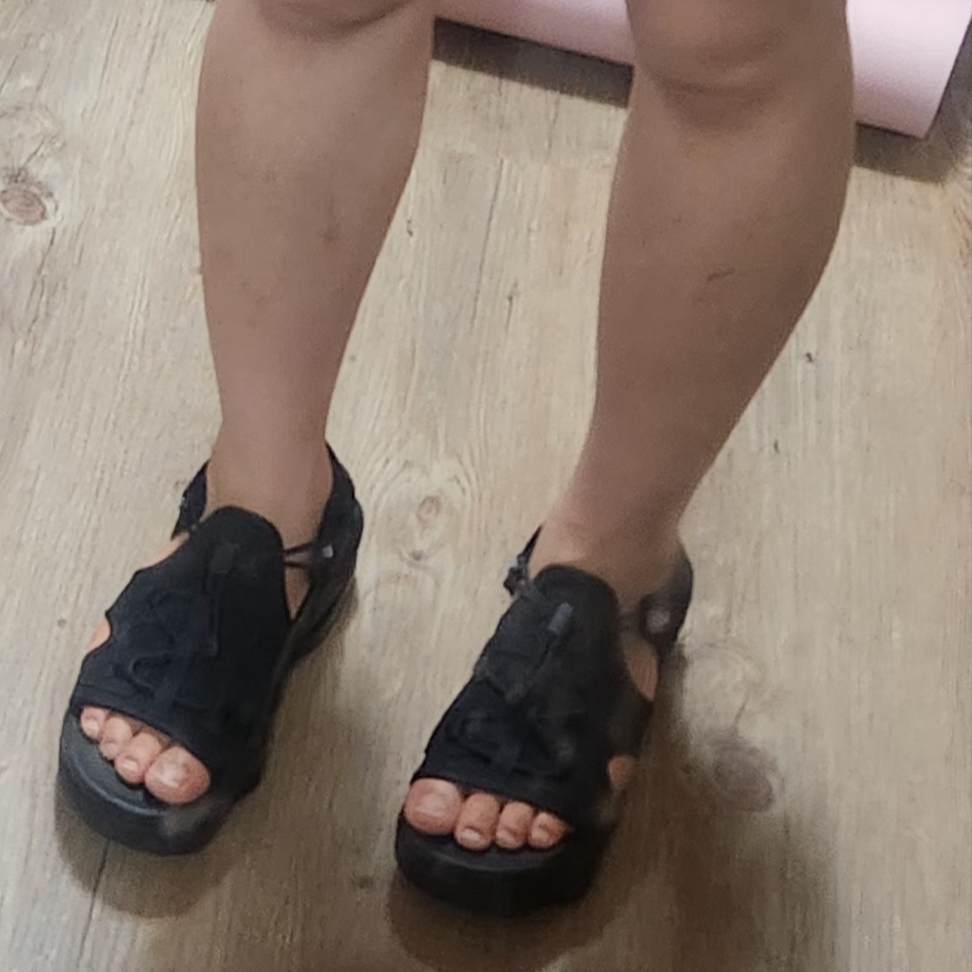 (W) Nike Air Max Koko Sandal Black 착용 스타일 - 2