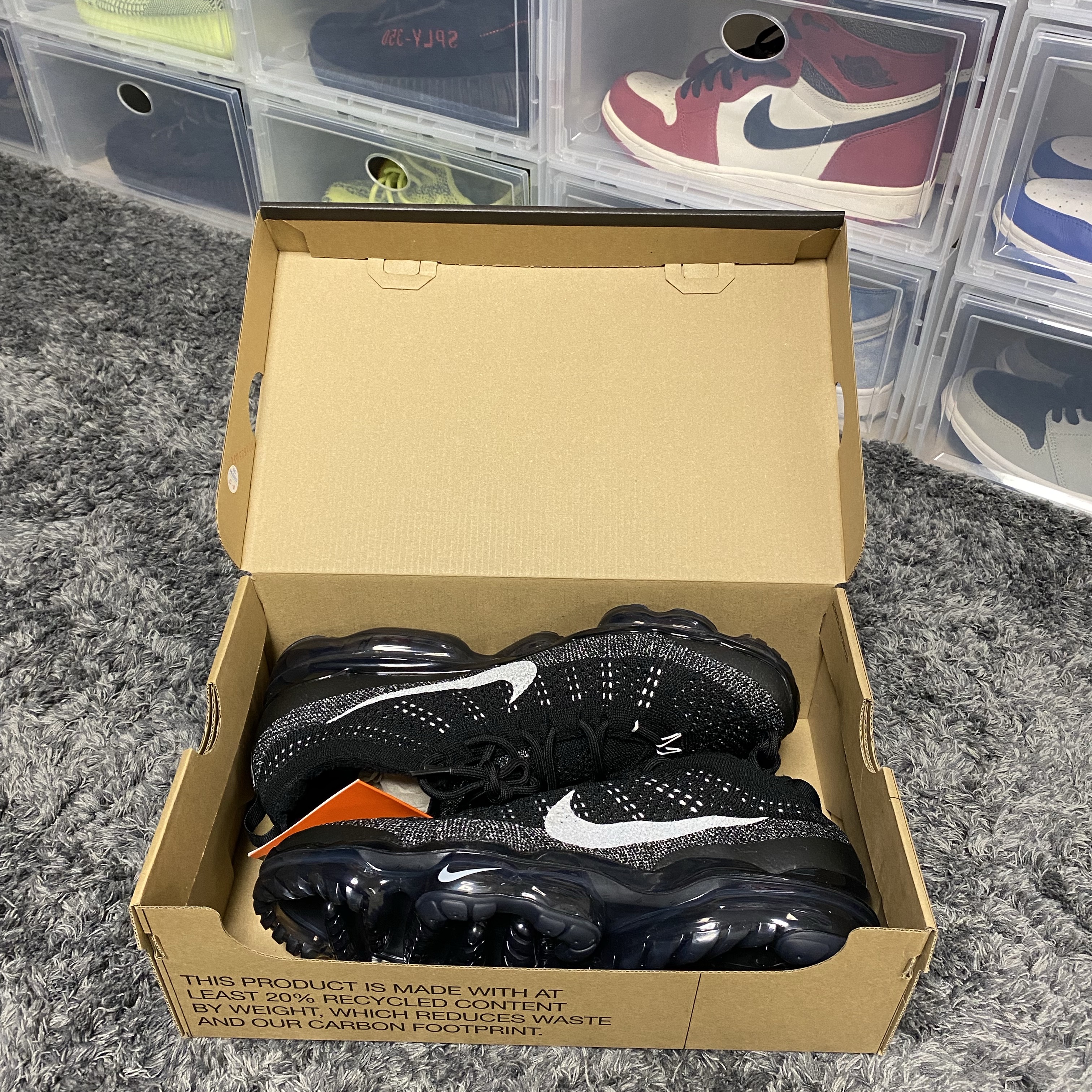 Nike Air Vapormax 2023 Flyknit Anthracite Black 착용 스타일 - 3