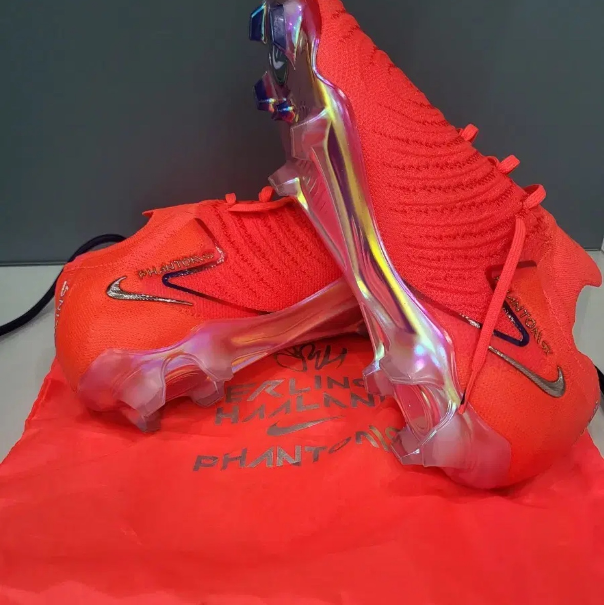 Nike Phantom GX 2 Elite Erling Haaland Force9 FG Bright Crimson 착용 스타일