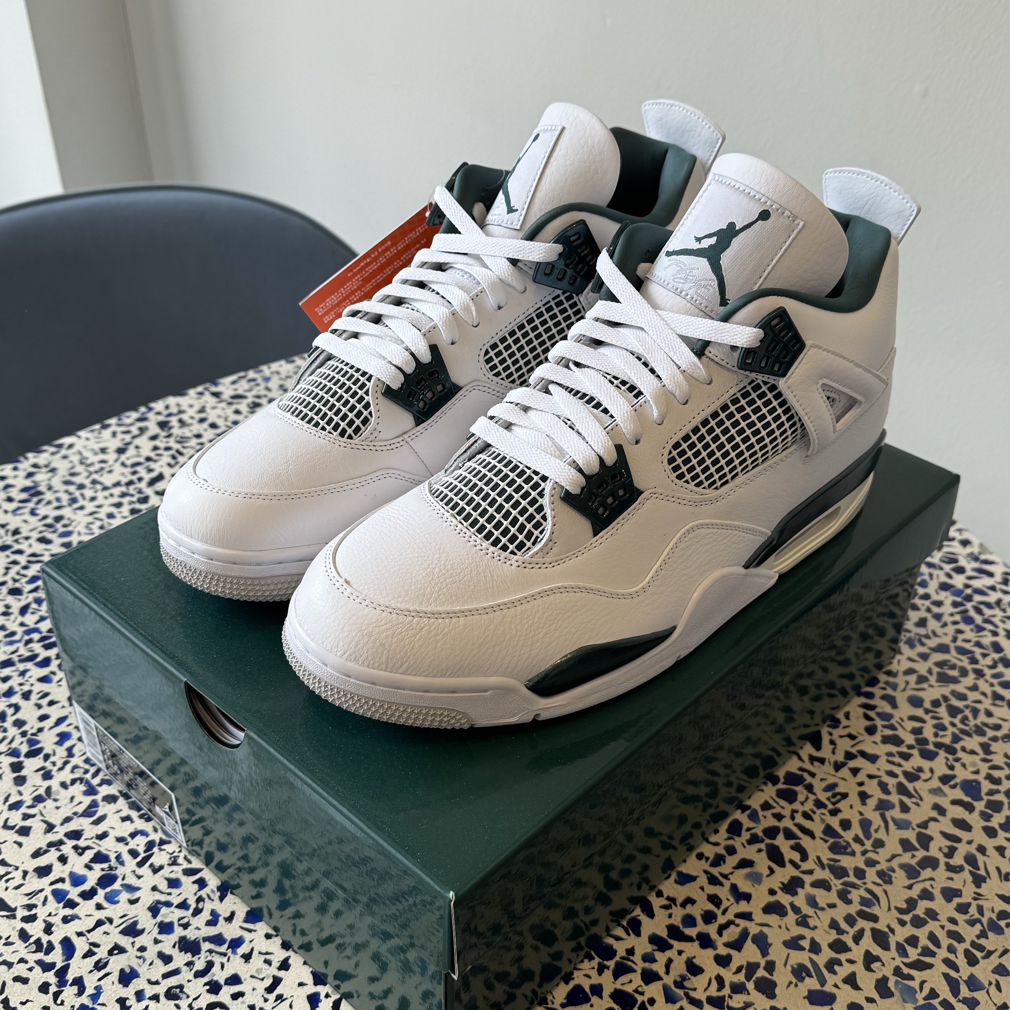 Jordan 4 Retro Oxidized Green 착용 스타일 - 2