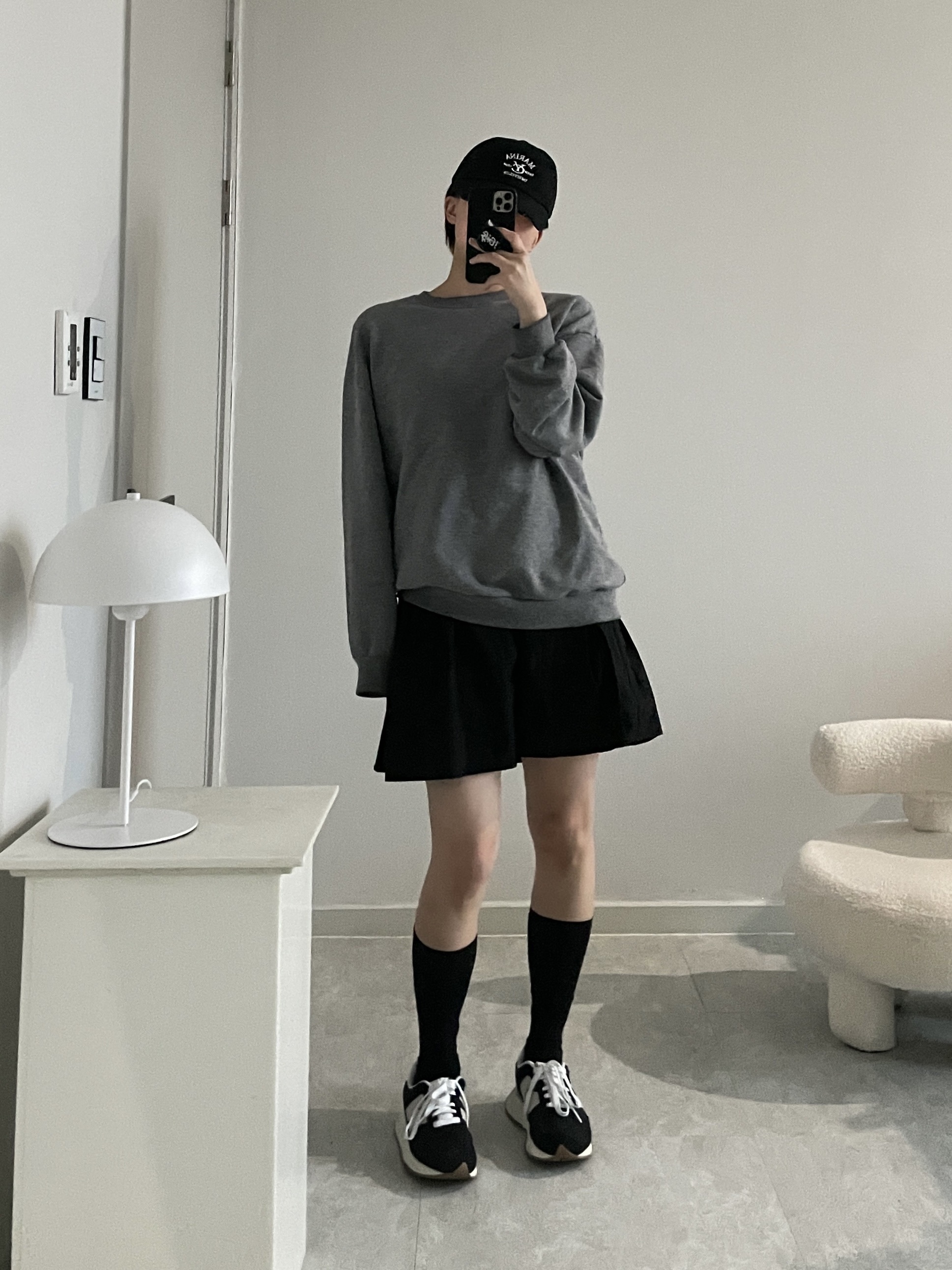 New Balance 237 Black Ivory 착용 스타일