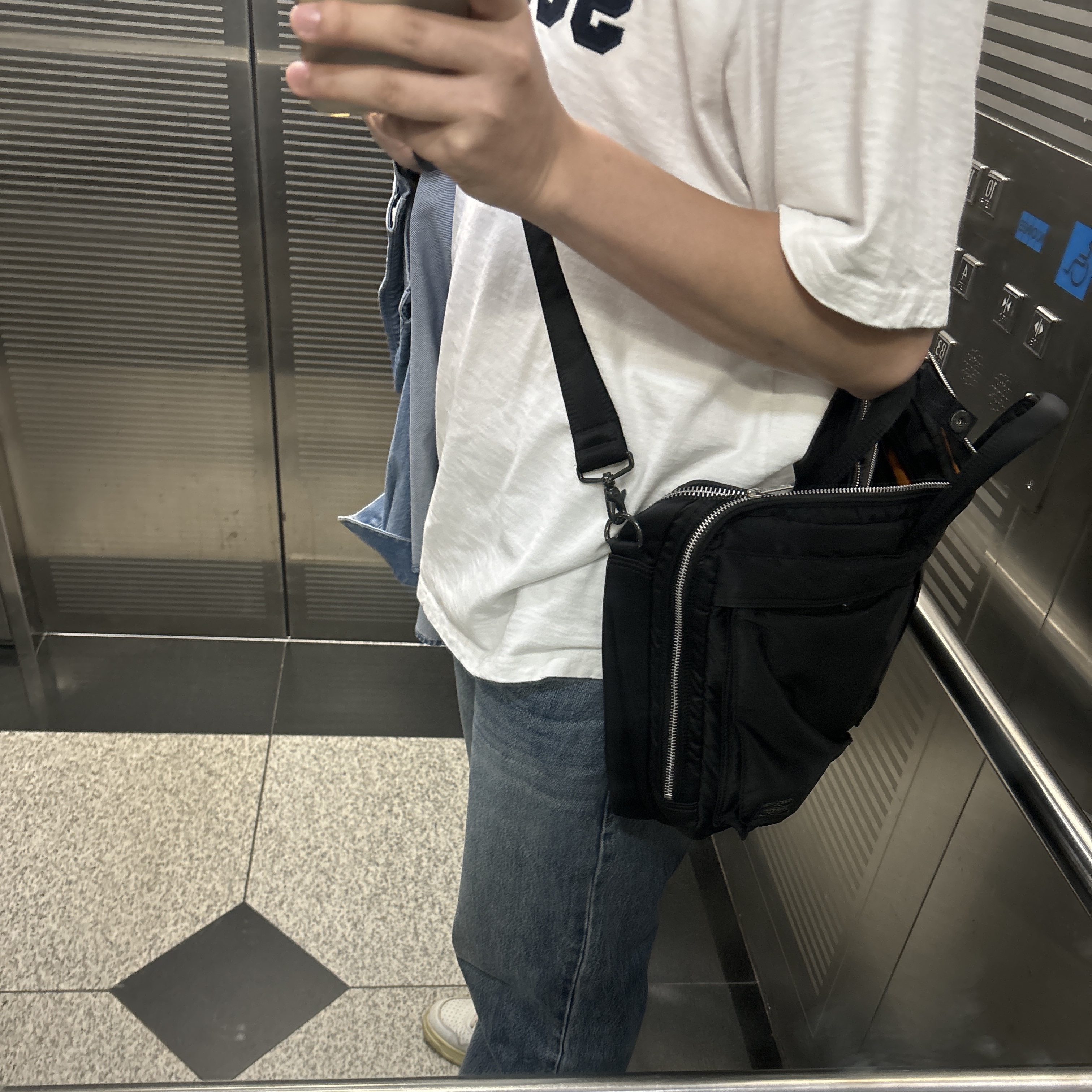 Porter Tanker 3Way Briefcase Black 착용 스타일