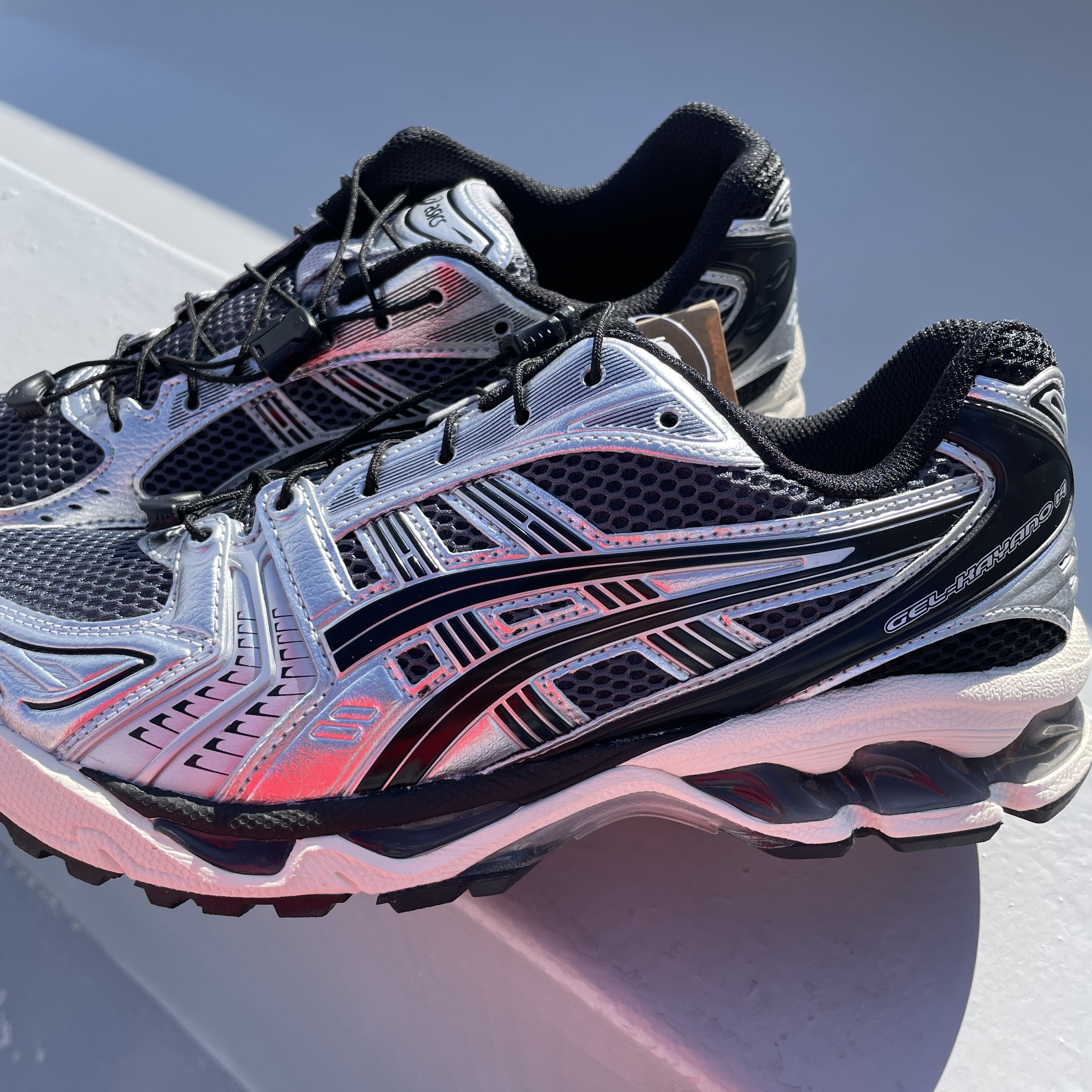 Asics Unlimited Gel-Kayano 14 Carrier Grey Black 착용 스타일 - 1
