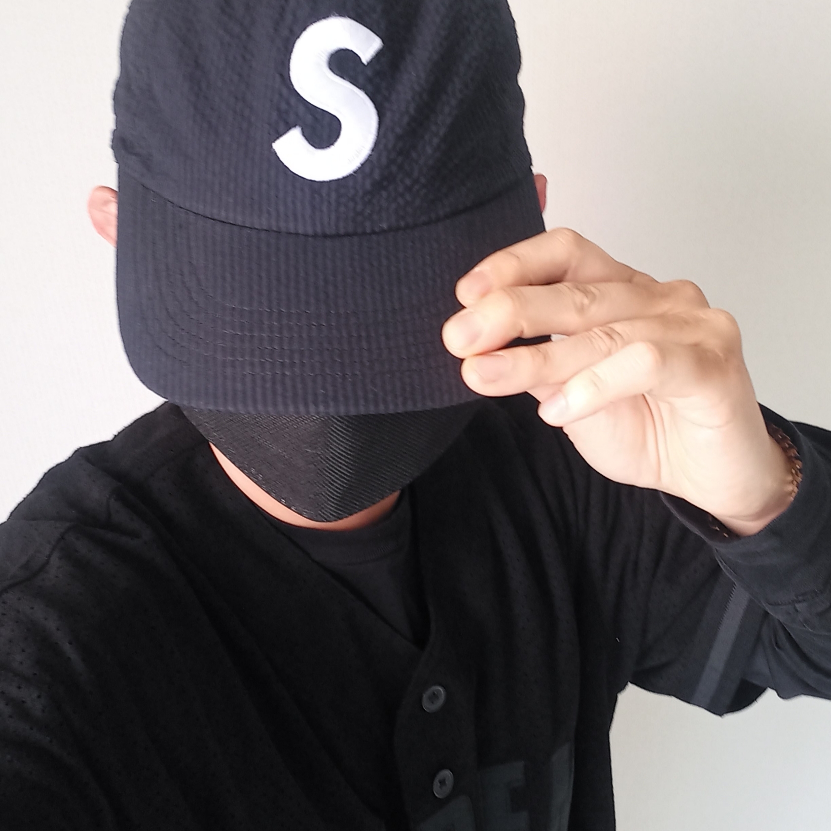 Supreme Seersucker S Logo 6-Panel Black - 24SS, Supreme Ultrasuede Mesh Baseball Jersey Black - 24SS 착용 스타일 - 5