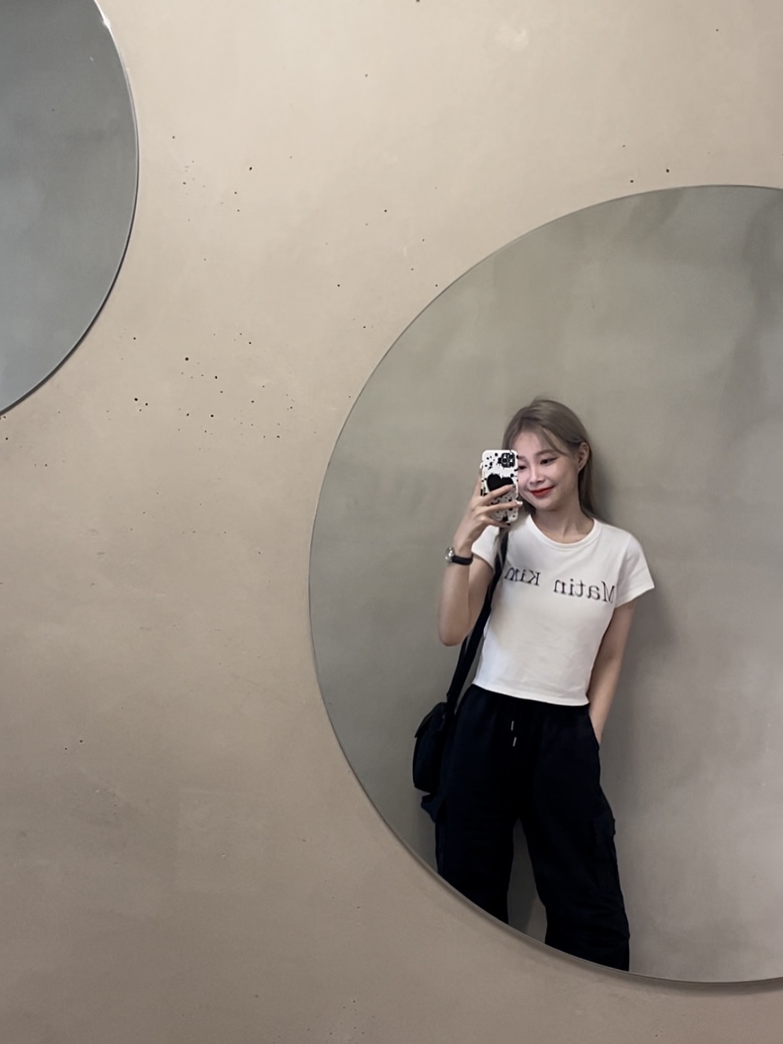 Matin Kim Accordion Mini Bag Silver, (W) Matin Kim Logo Crop Top White 착용 스타일 - 2