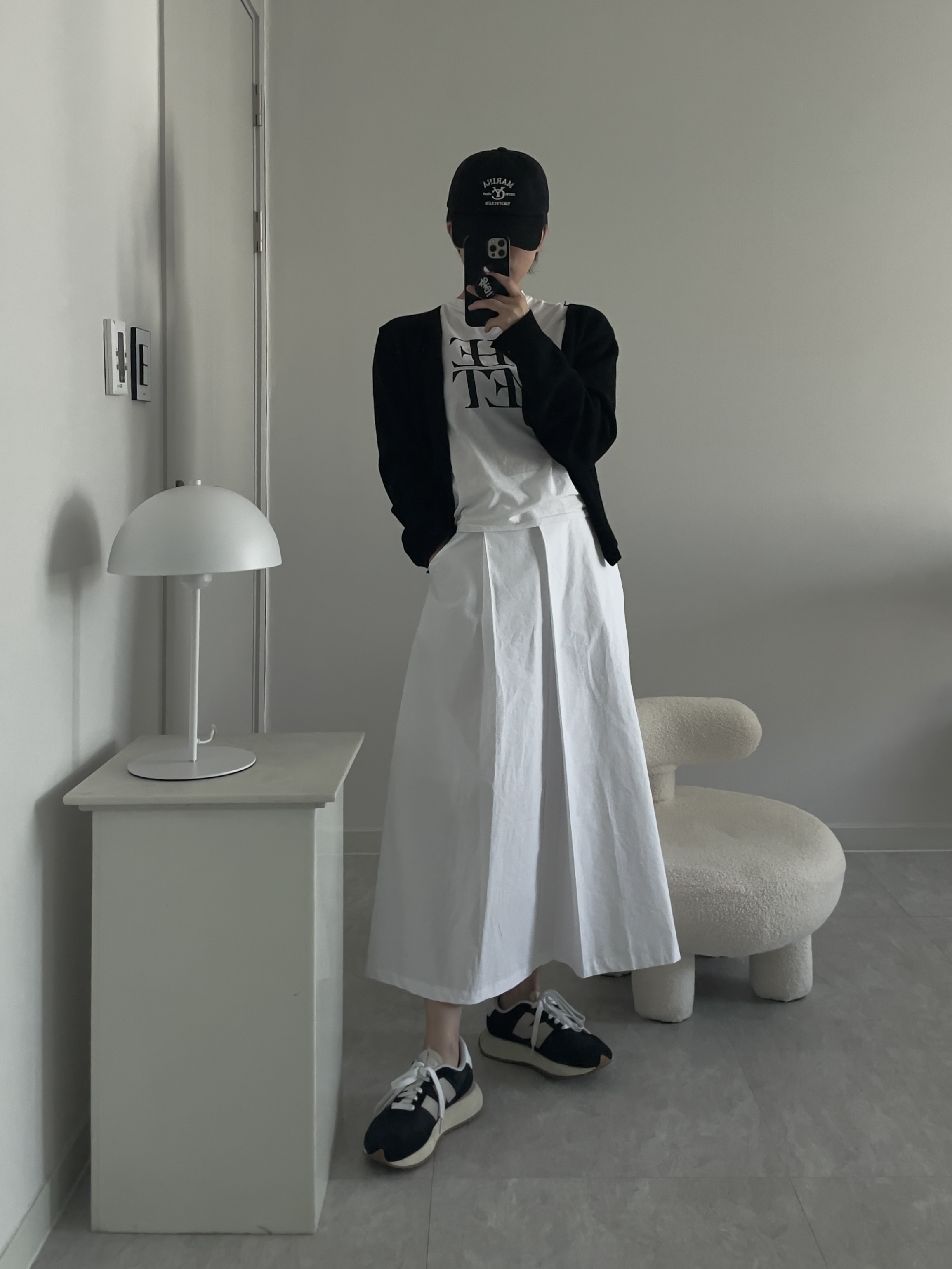 New Balance 237 Black Ivory 착용 스타일