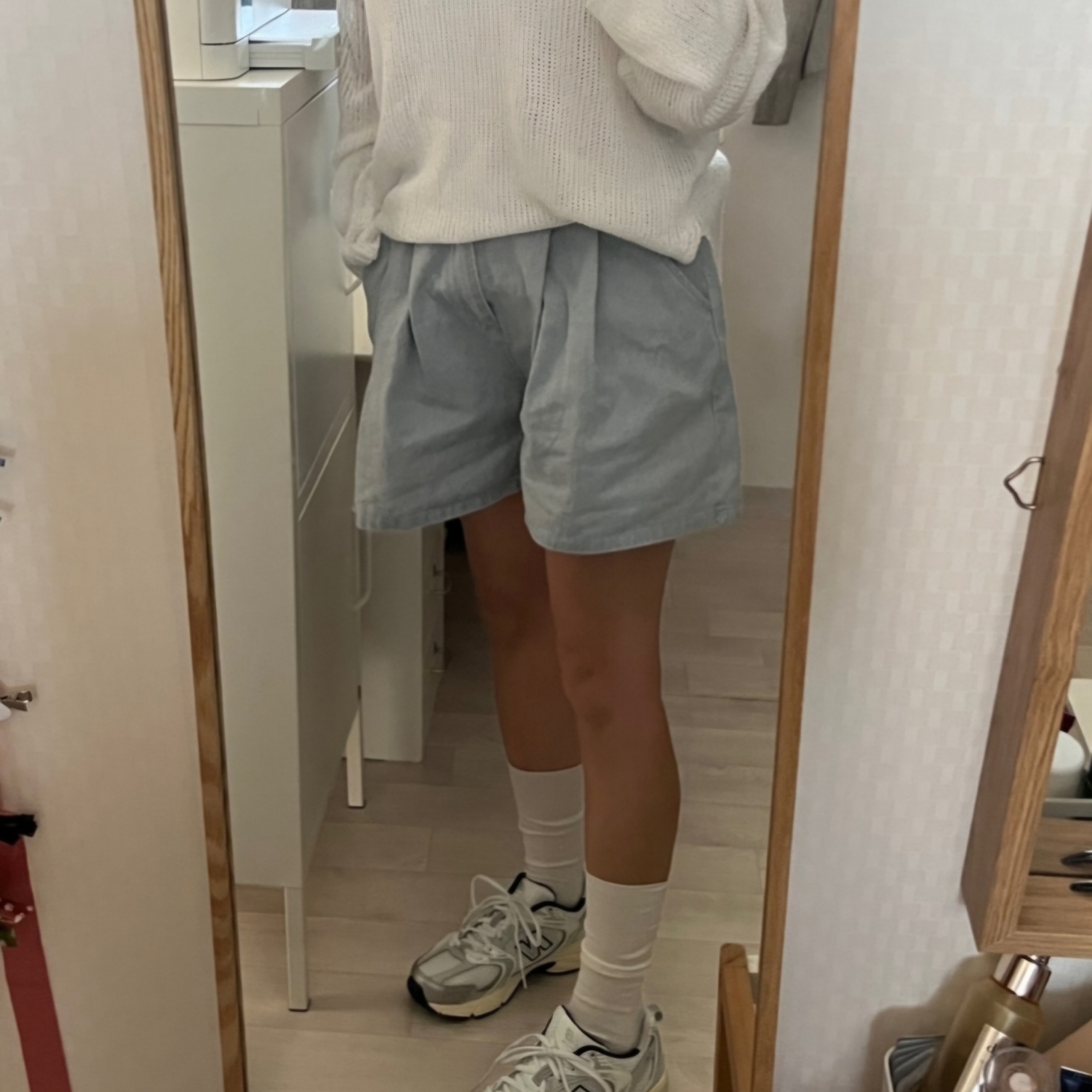 New Balance 530 Silver Cream 착용 스타일 - 3