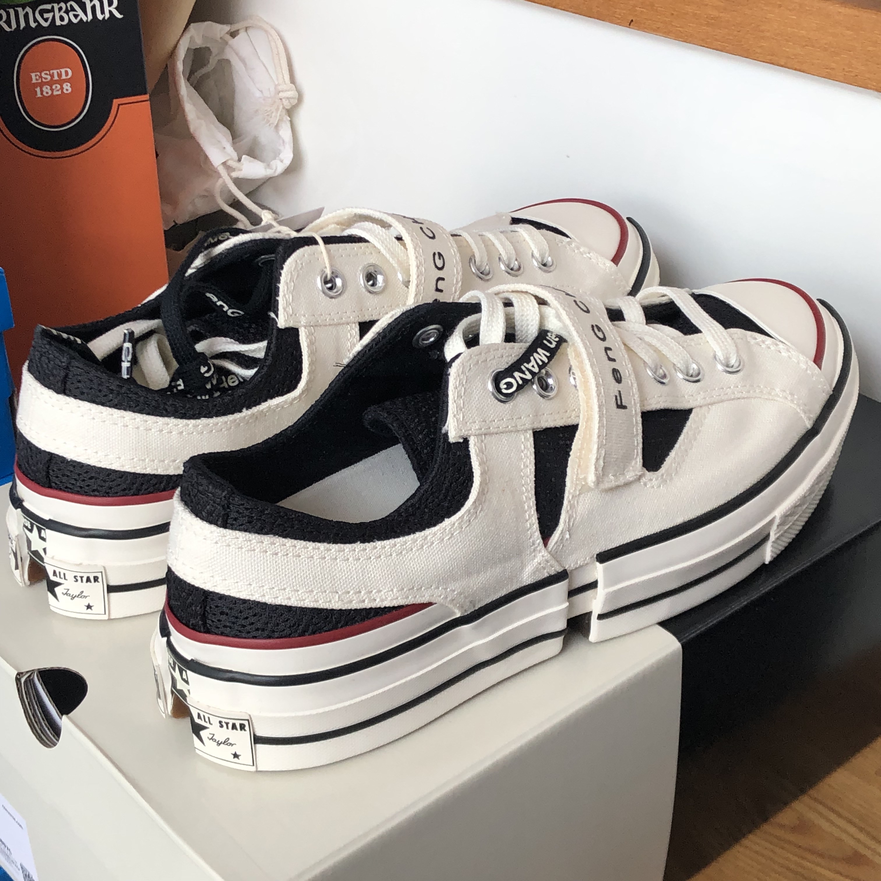 Converse x Feng Chen Wang Chuck 70 Ox 2-in-1 Egret 착용 스타일