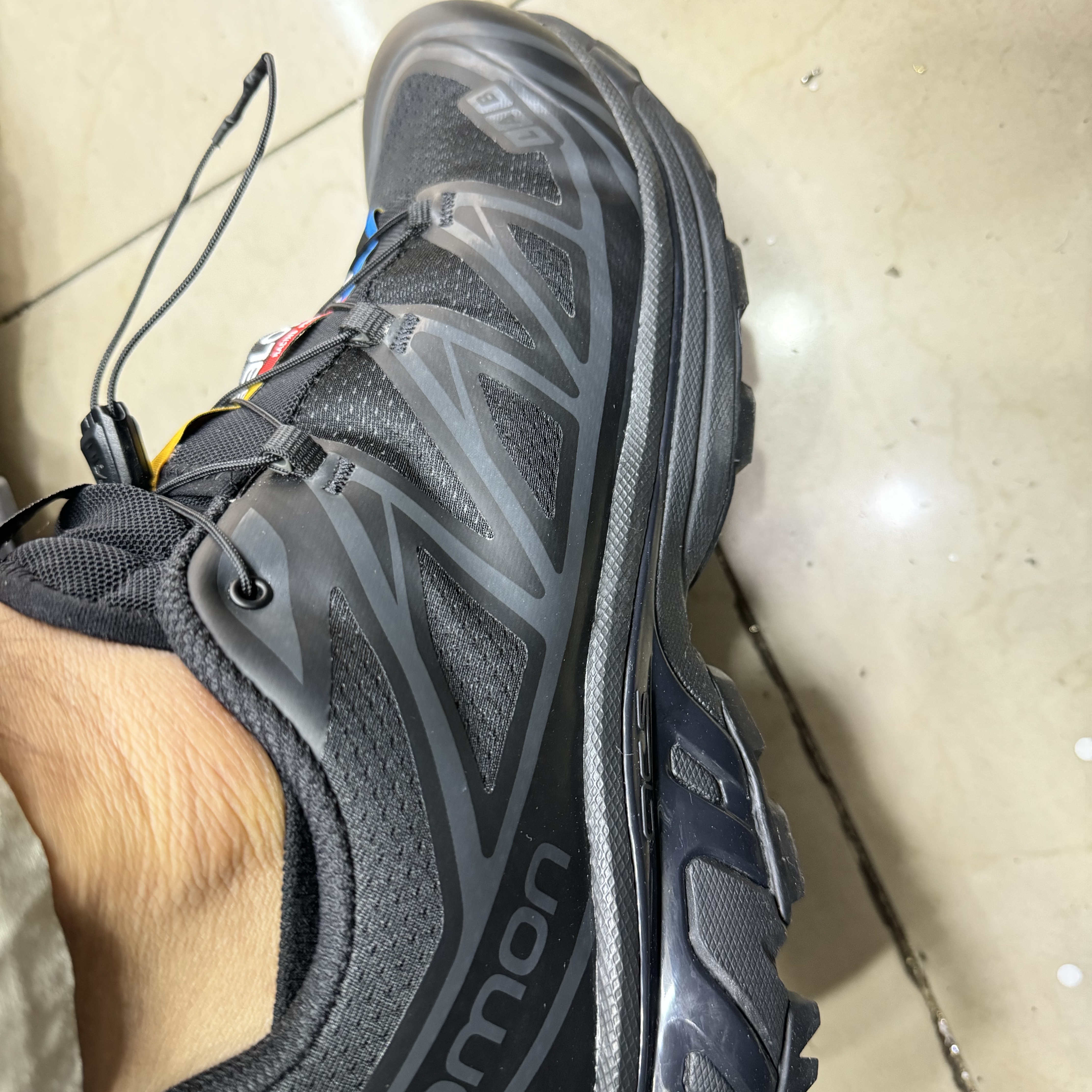Salomon XT-6 ADV Black 착용 스타일 - 1