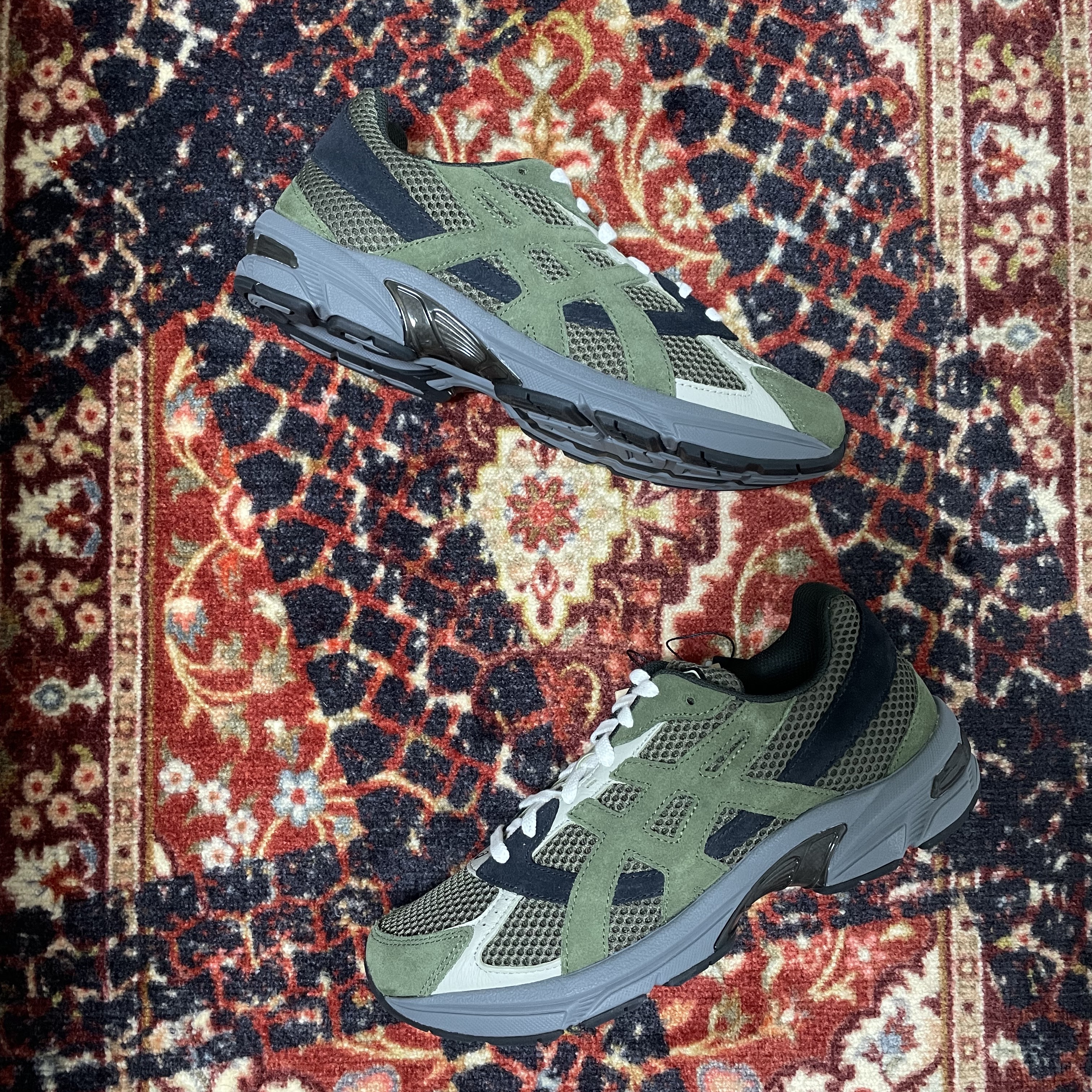 Asics Gel-1130 SMU Olive Canvas Smog Green 착용 스타일