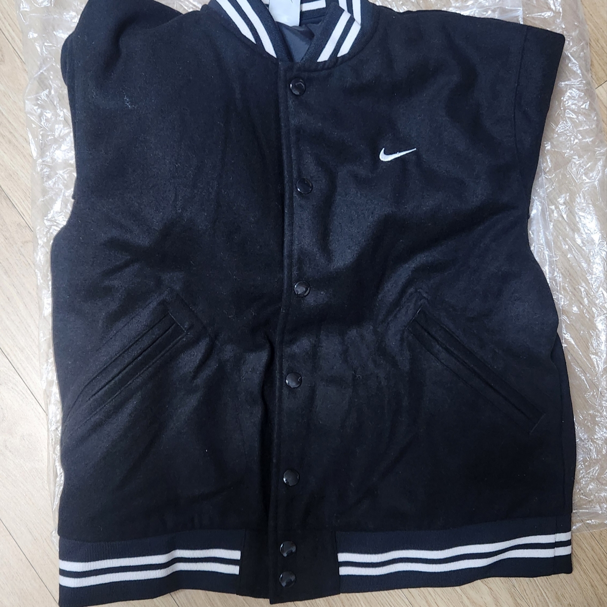 Nike NSW Authentics Varsity Jacket Black - Asia 착용 스타일 - 2