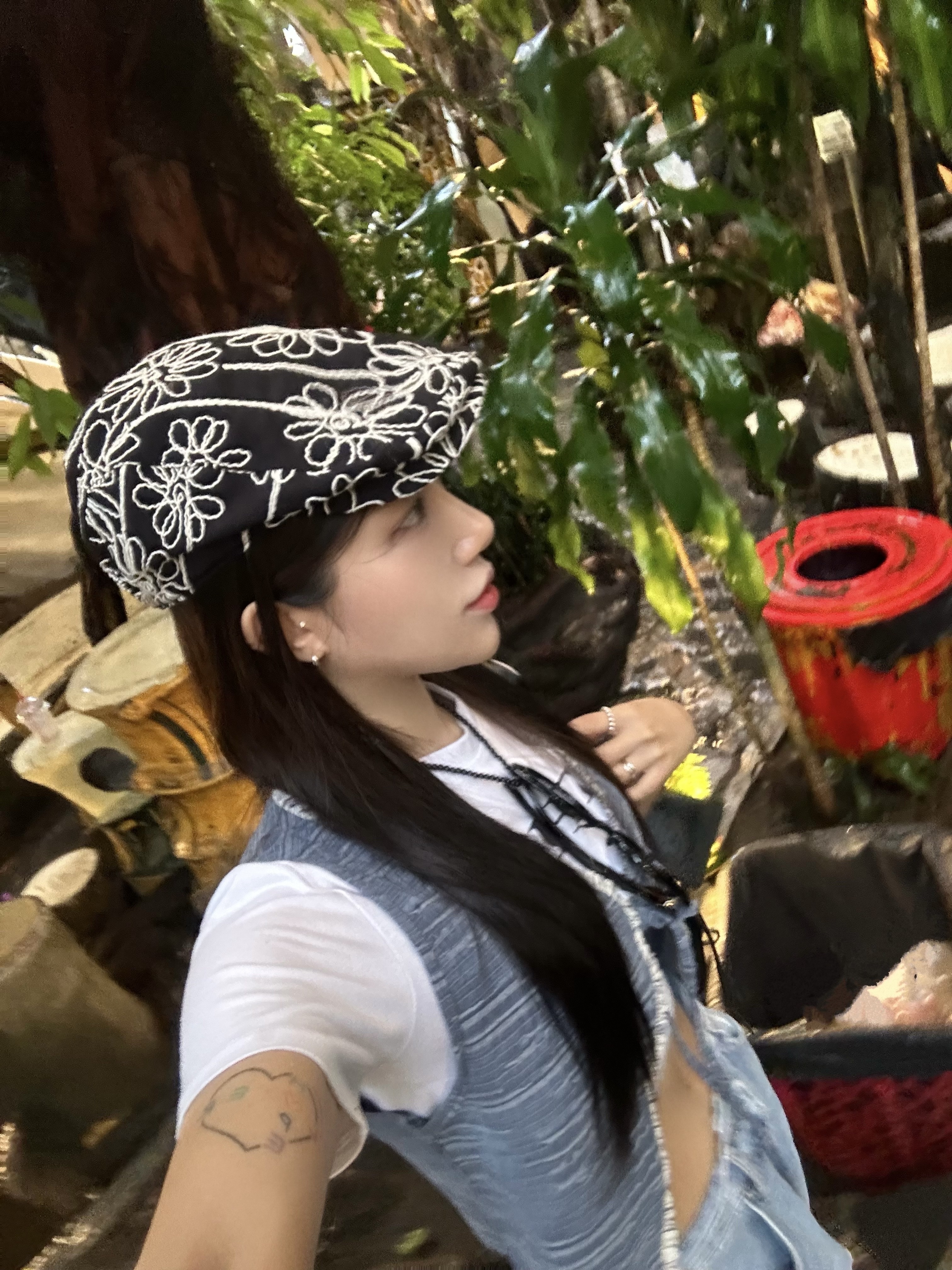 Matin Kim Half Shirring Ribbon Round Bag Black, Gentle Monster Dada 01 Black 착용 스타일 - 2