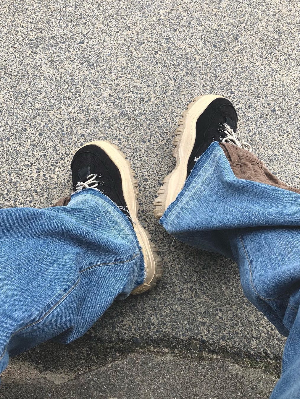 Eytys Fugu Suede Azure, Eytys Damon Navy Stripe 착용 스타일 - 4