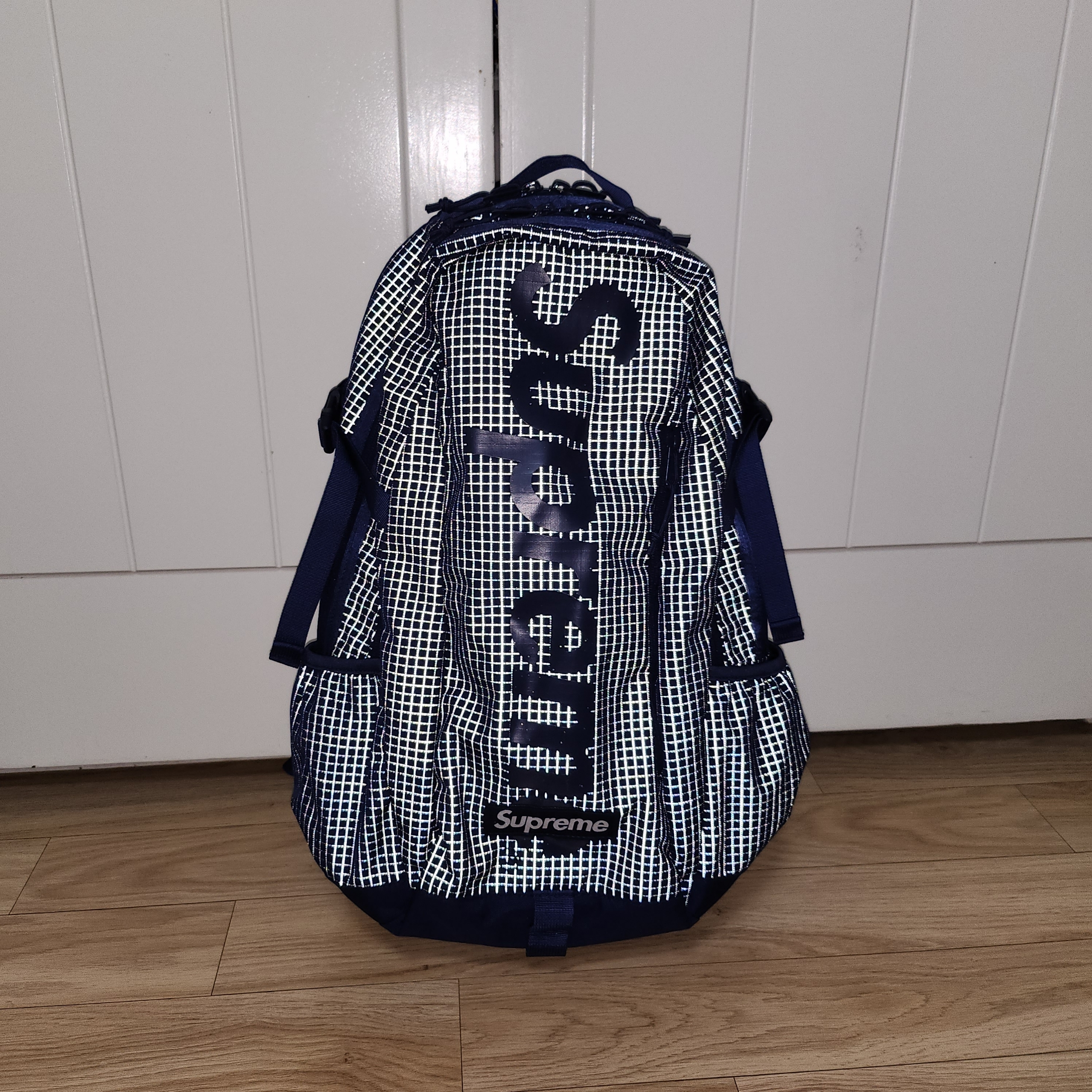 Supreme Backpack Navy - 24SS 착용 스타일 - 2