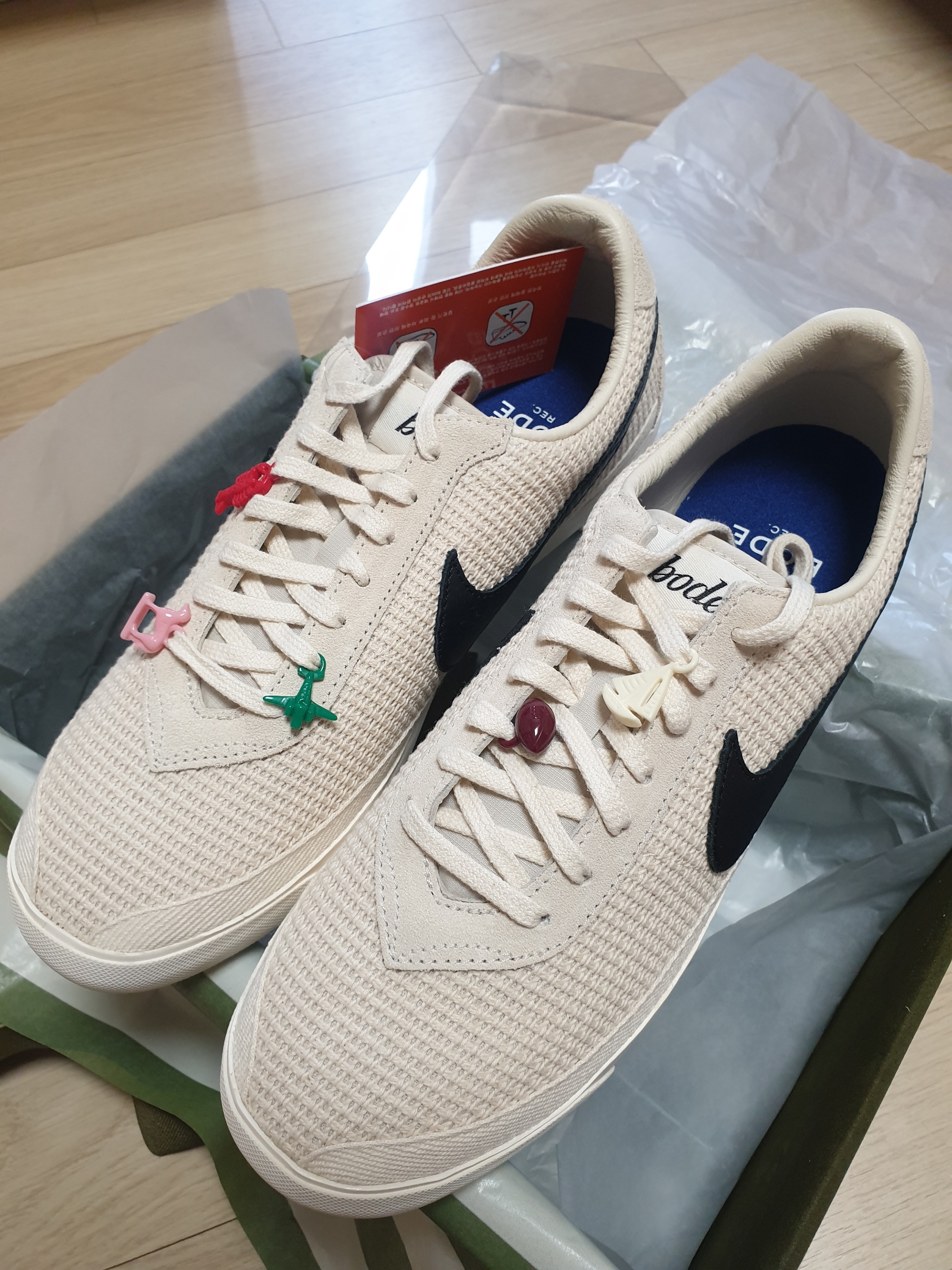 Nike x Bode Astrograbber SP Light Cream and Black 착용 스타일 - 2