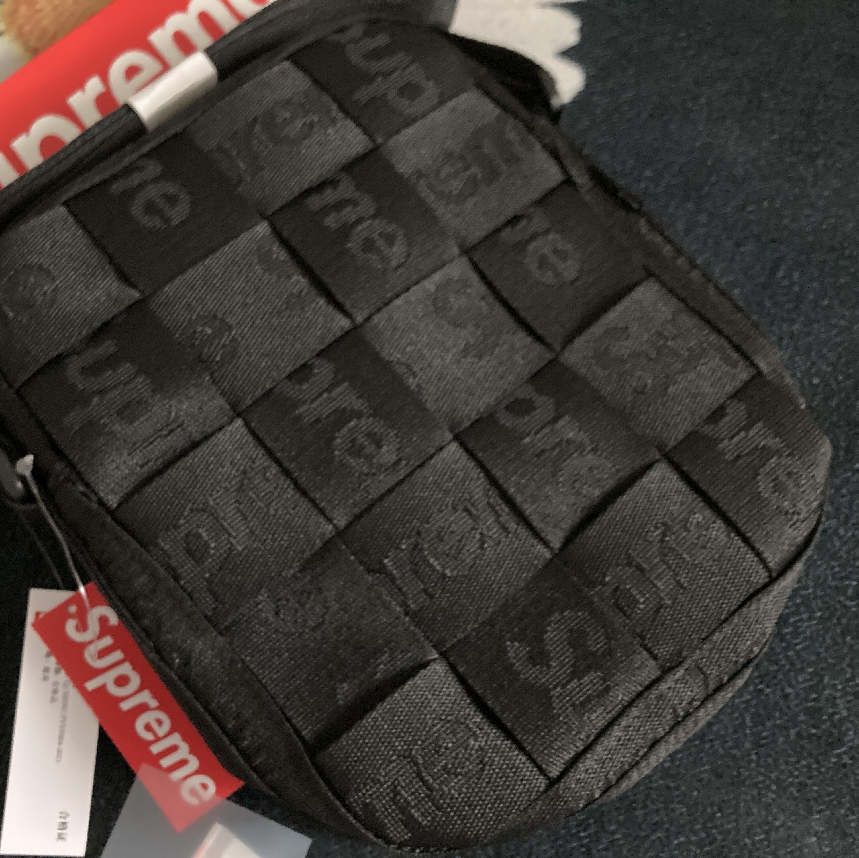 Supreme Woven Shoulder Bag Black - 24SS 착용 스타일 - 2