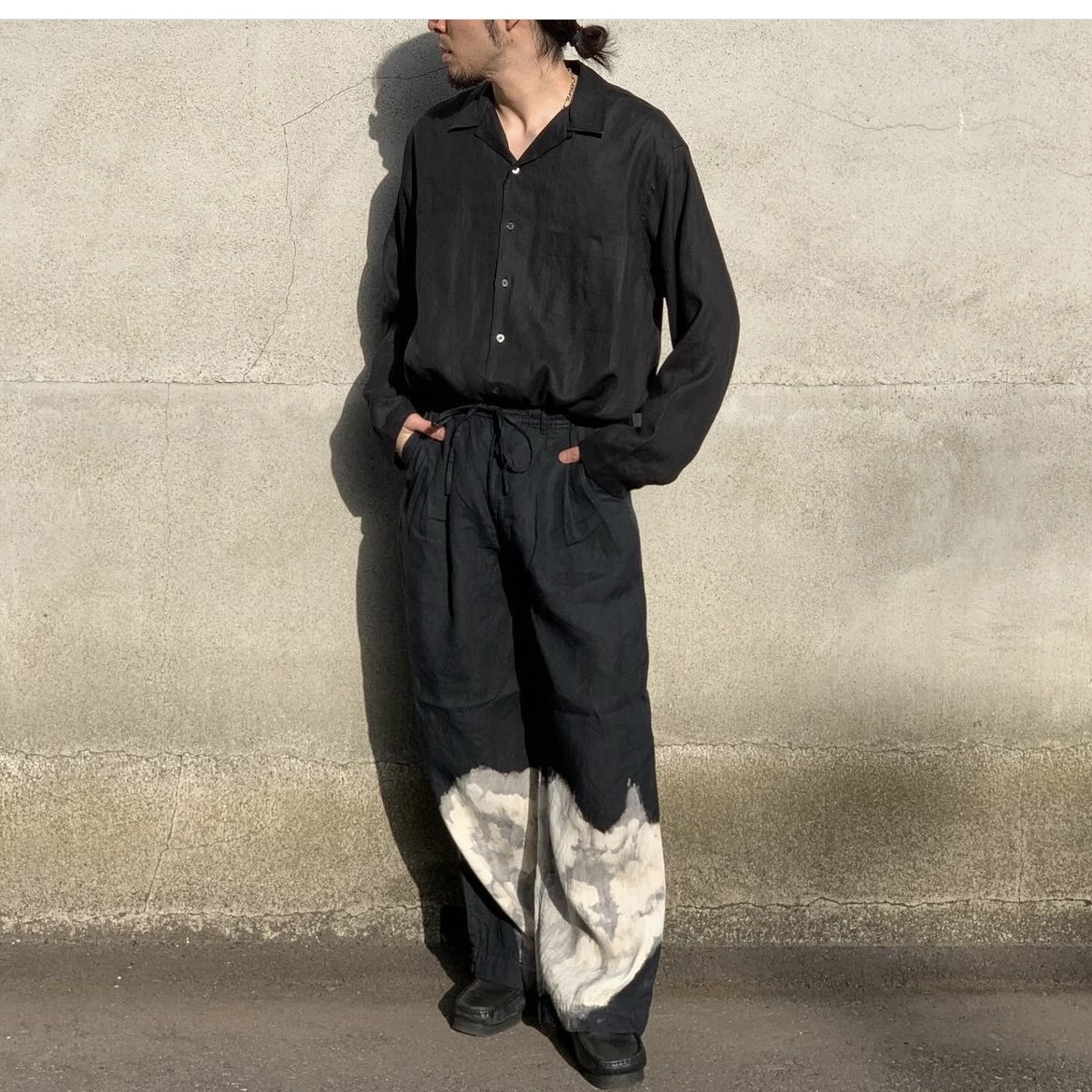 Markaware Triple Pleated Easy Trousers Cloudy Bleaching 착용 스타일 - 3