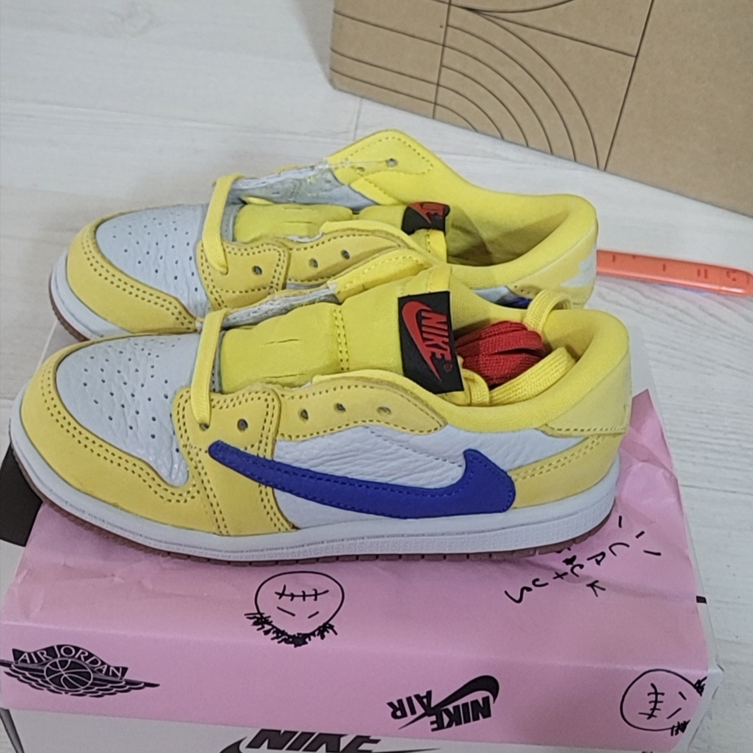 (TD) Jordan 1 x Travis Scott Retro Low OG SP Canary 착용 스타일