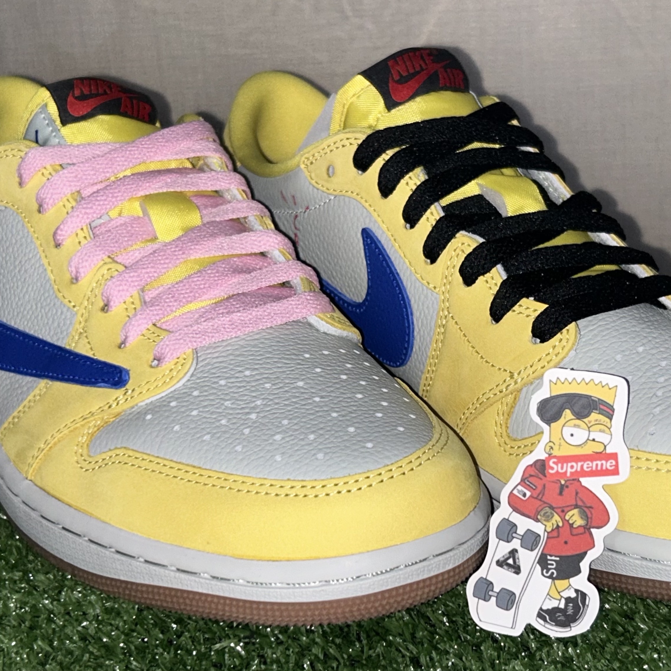 (W) Jordan 1 x Travis Scott Retro Low OG SP Canary 착용 스타일