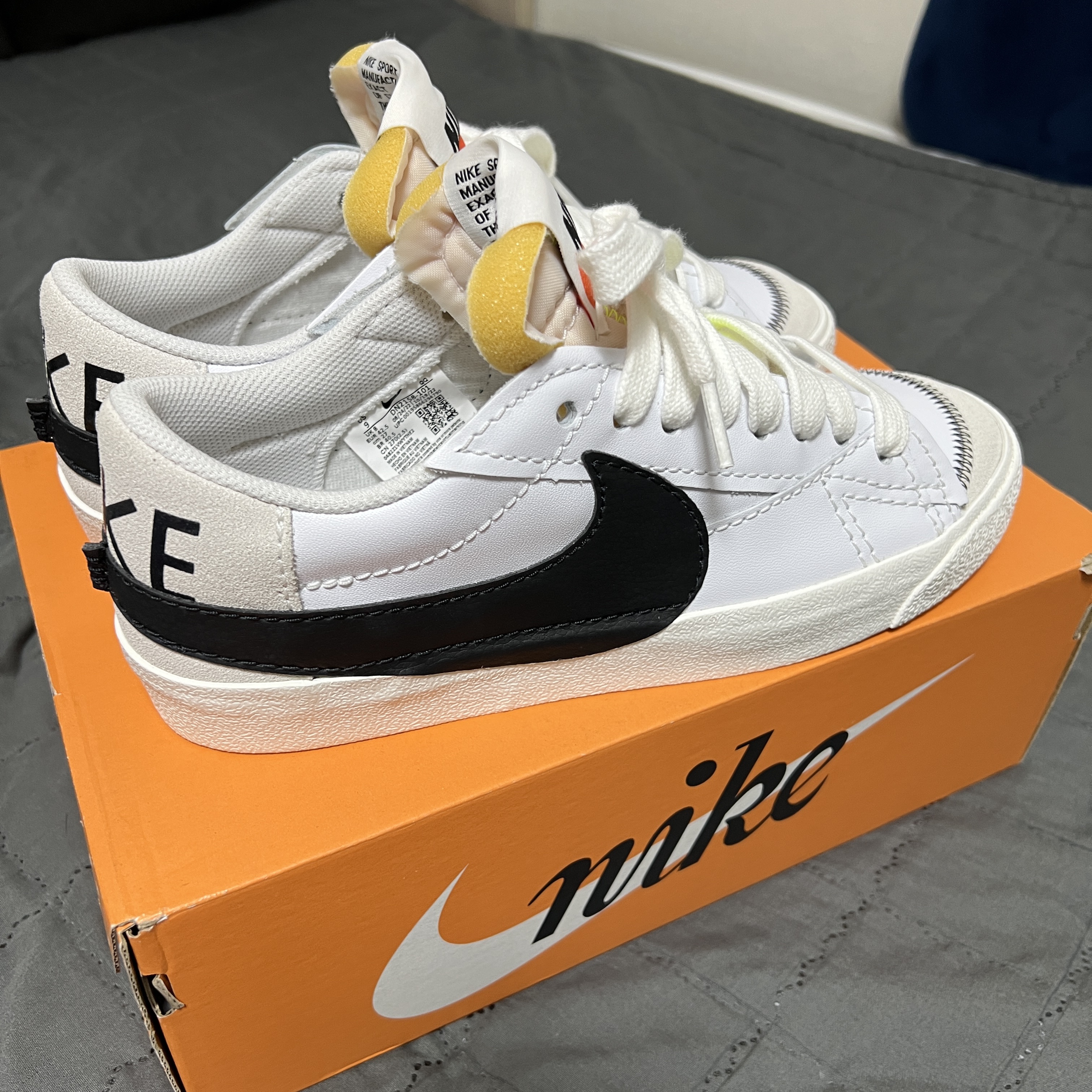 Nike Blazer Low '77 Jumbo White Black 착용 스타일 - 4