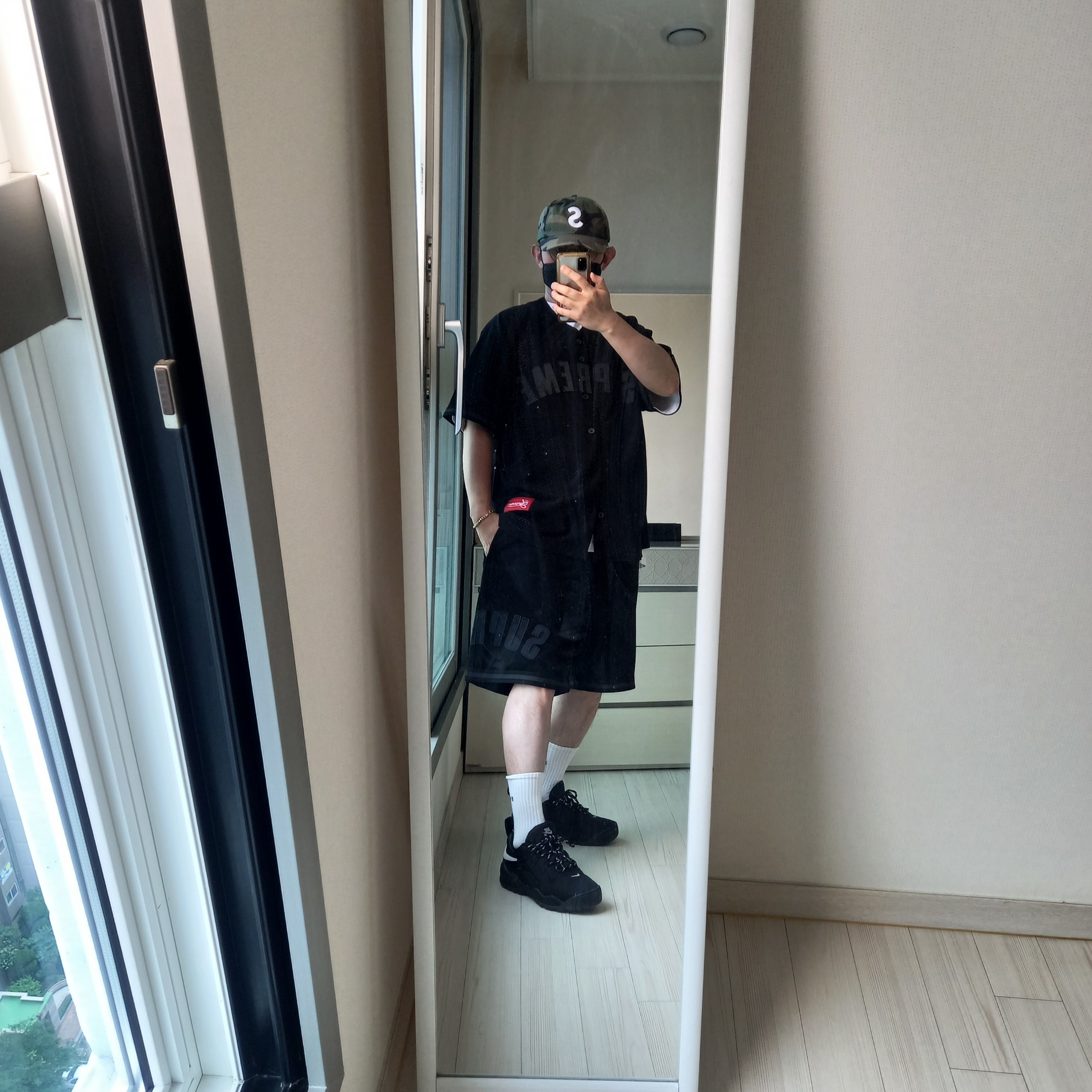 Supreme Seersucker S Logo 6-Panel Woodland Camo - 24SS, Supreme Ultrasuede Mesh Baseball Jersey Black - 24SS 착용 스타일 - 3