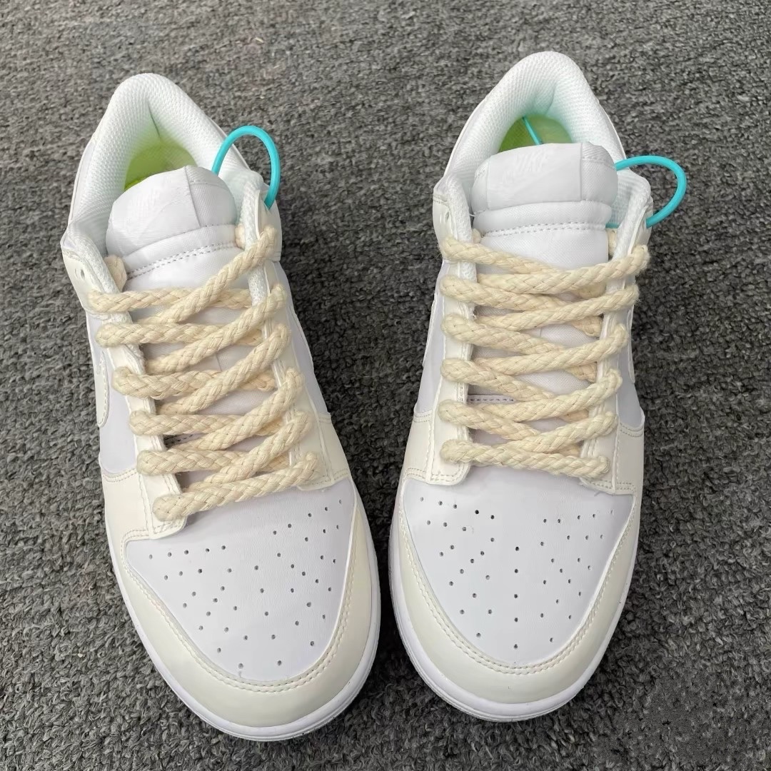 (W) Nike Dunk Low White and Sail 착용 스타일 - 2