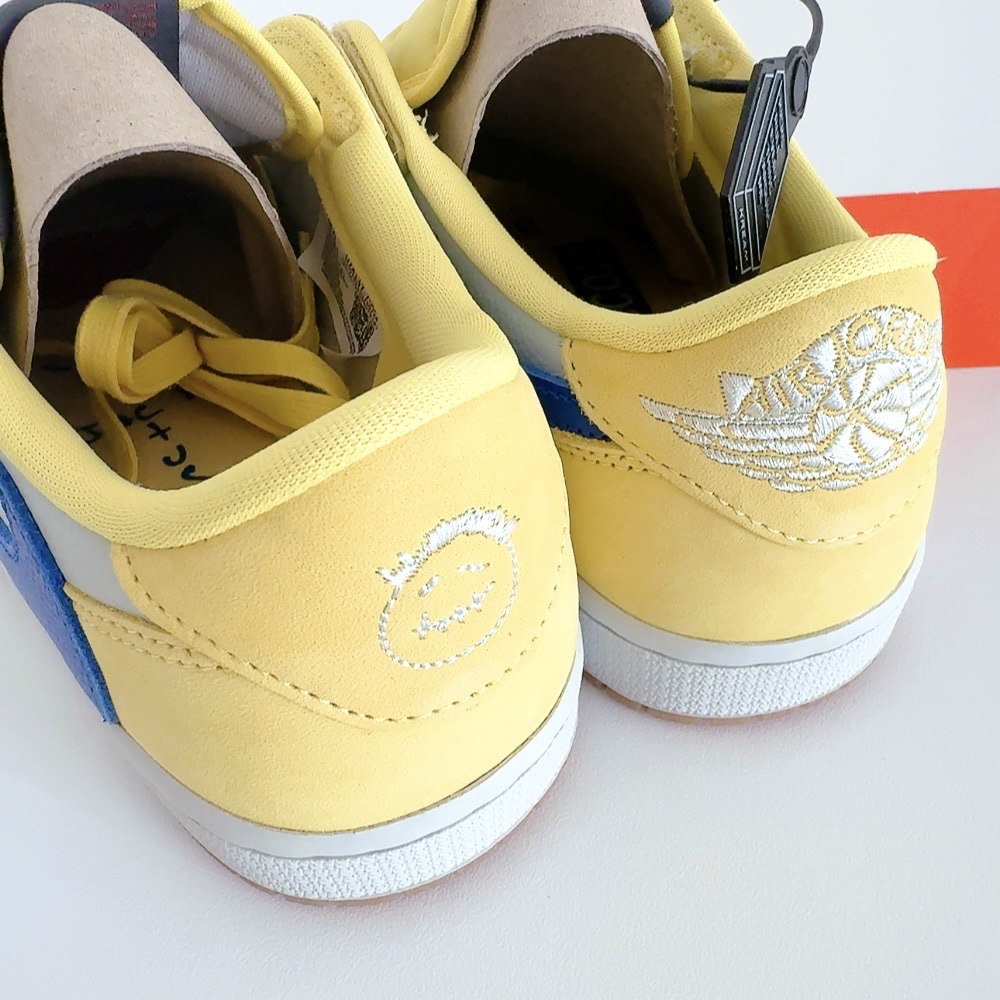 (W) Jordan 1 x Travis Scott Retro Low OG SP Canary 착용 스타일 - 4