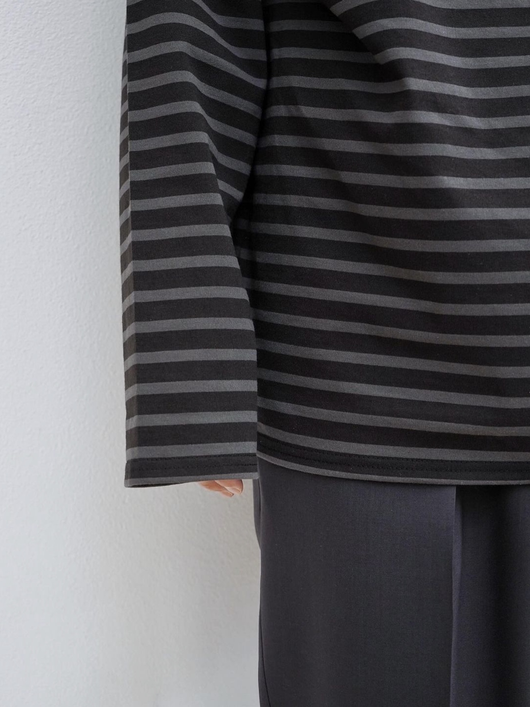 Marka Basque Shirt Brown Charcoal 착용 스타일 - 3