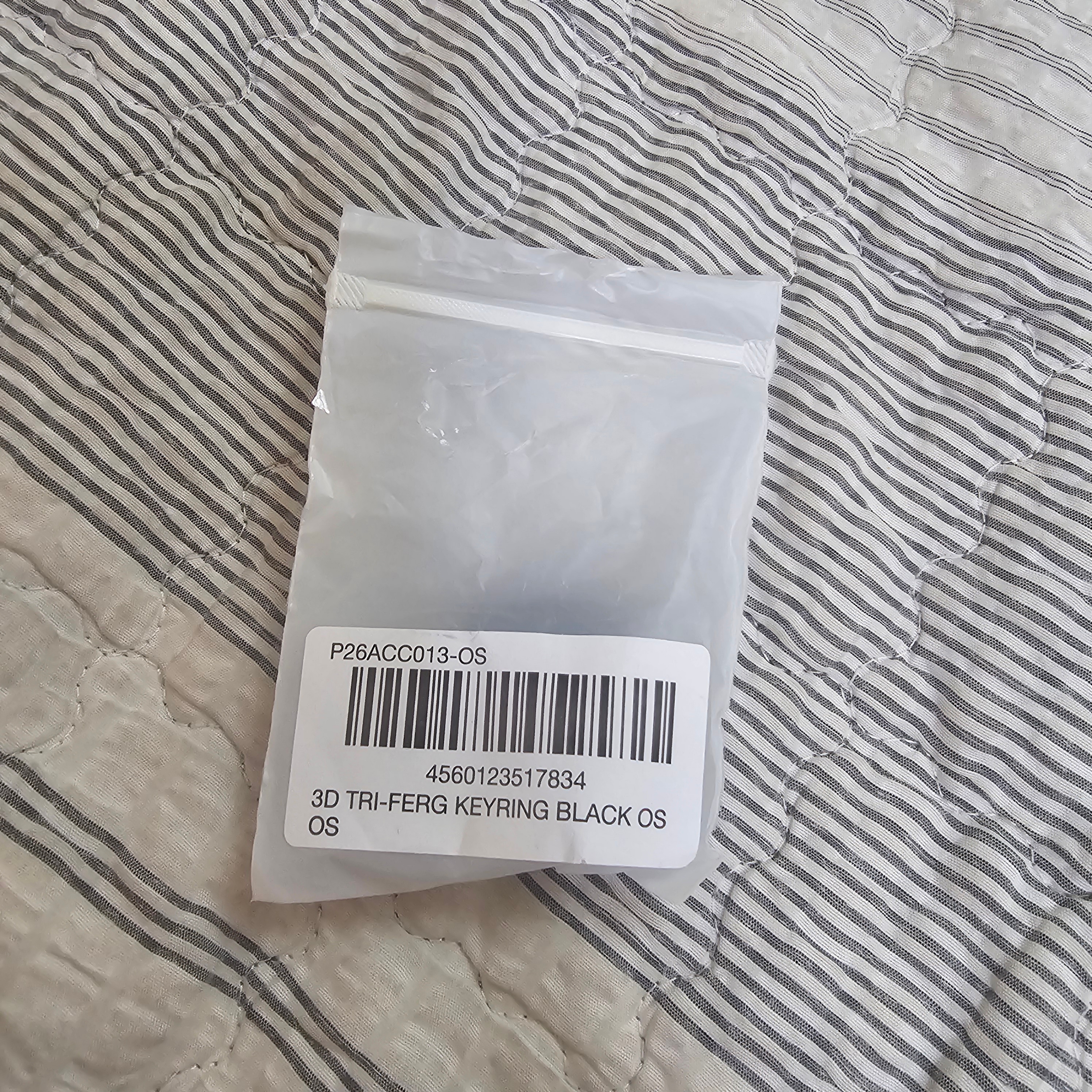Palace Tri-Ferg 3D Keyring Black - 24SS 착용 스타일
