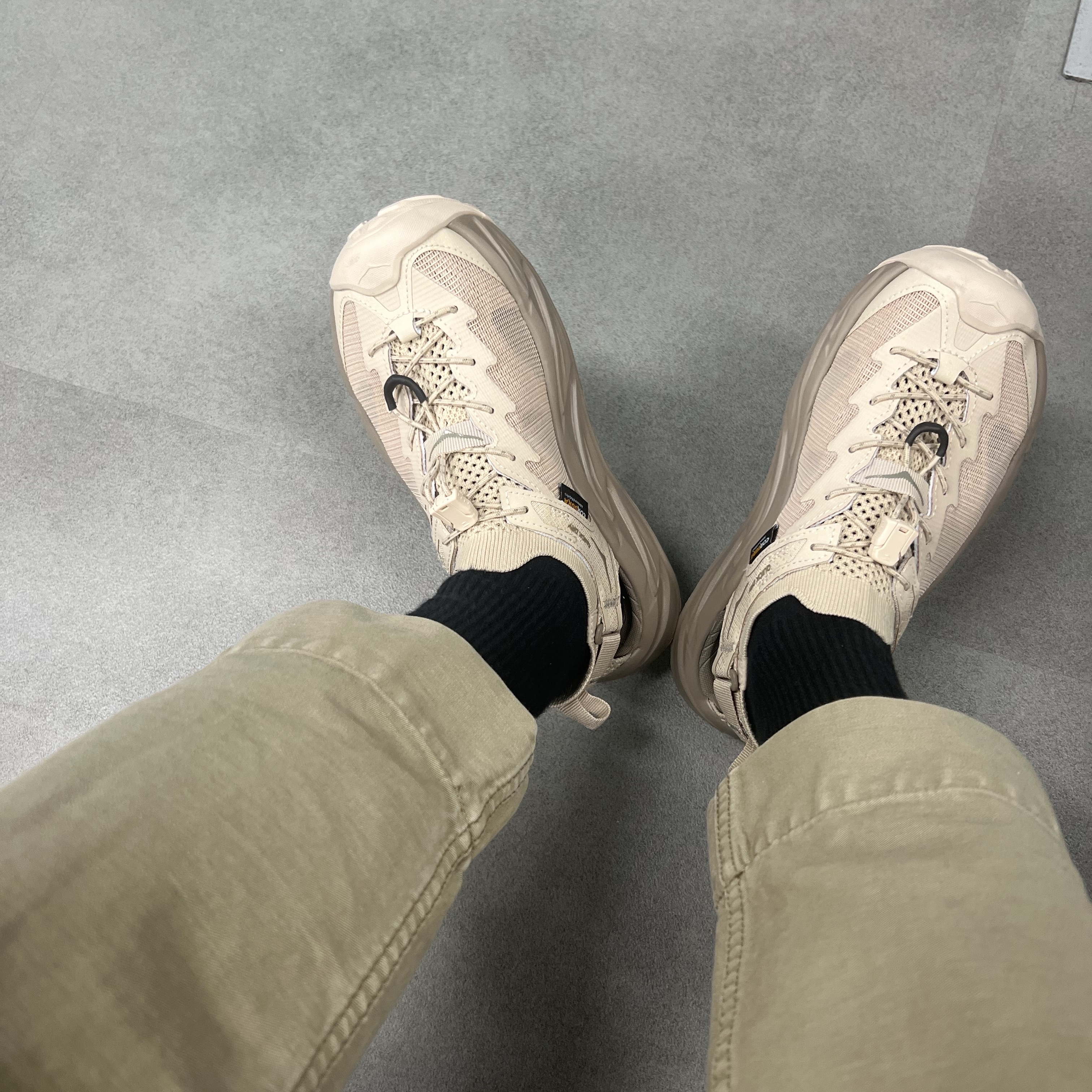 (W) Hoka Hopara 2 Shifting Sand 착용 스타일