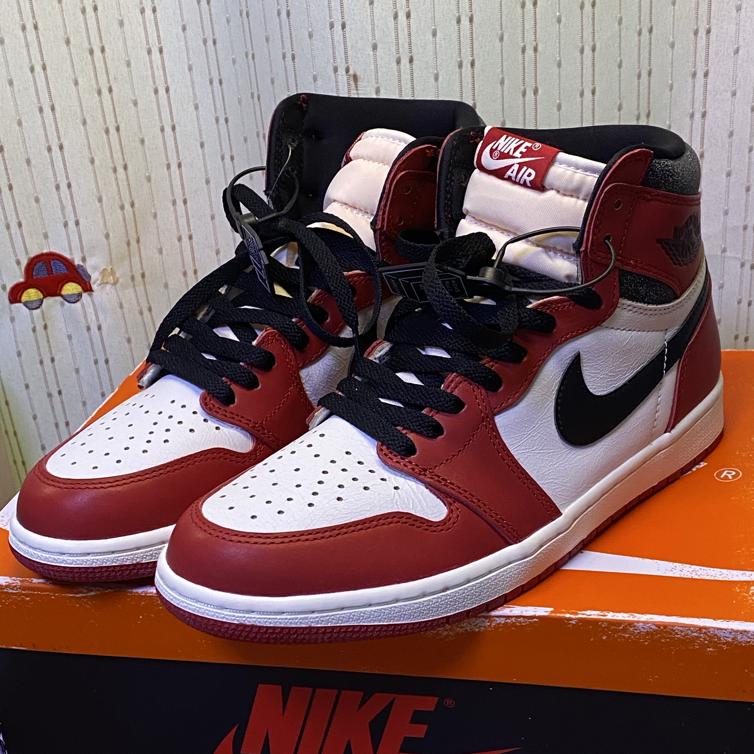 Jordan 1 Retro High OG Chicago 2022, Jordan 1 Retro High OG University Blue 착용 스타일 - 1