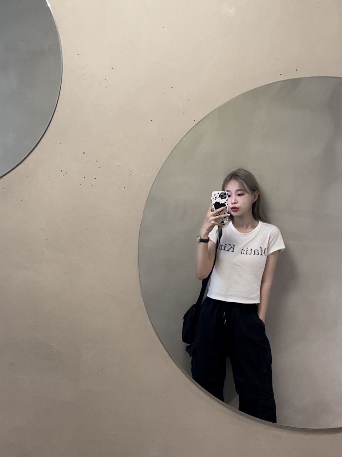 Matin Kim Accordion Mini Bag Silver, (W) Matin Kim Logo Crop Top White 착용 스타일 - 3