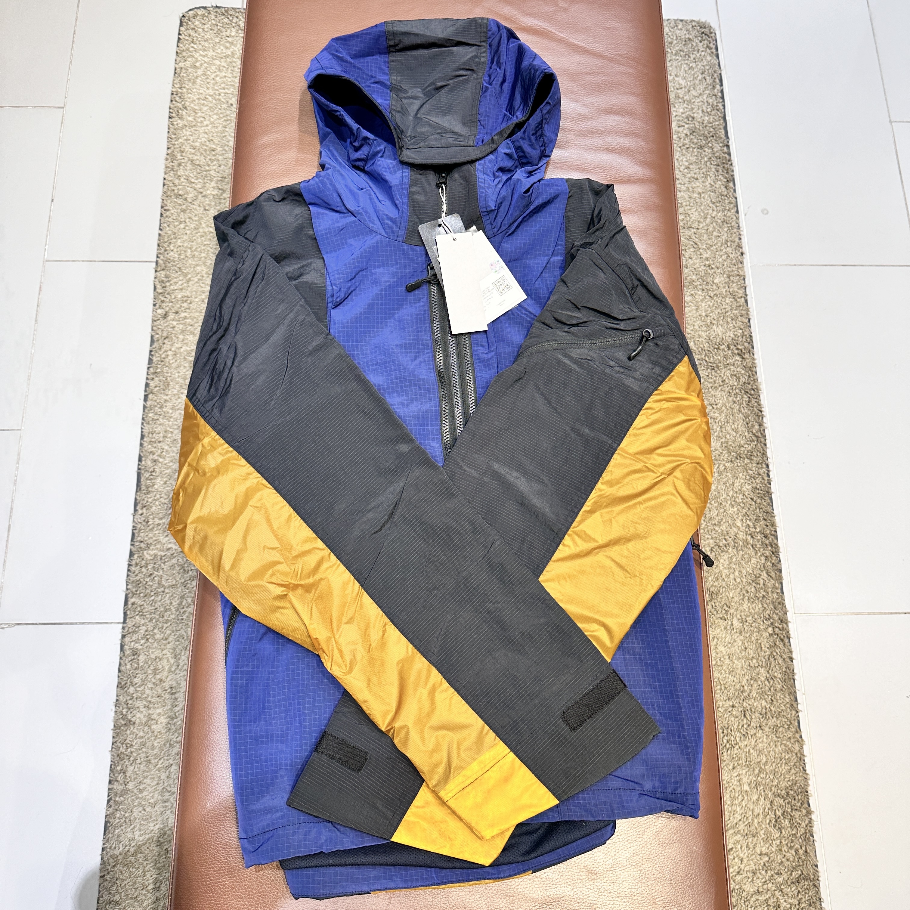 Undermycar Gunk Gashutein 6 Vintage Color Block Windbreaker Azure Blue - 24SS 착용 스타일 - 1