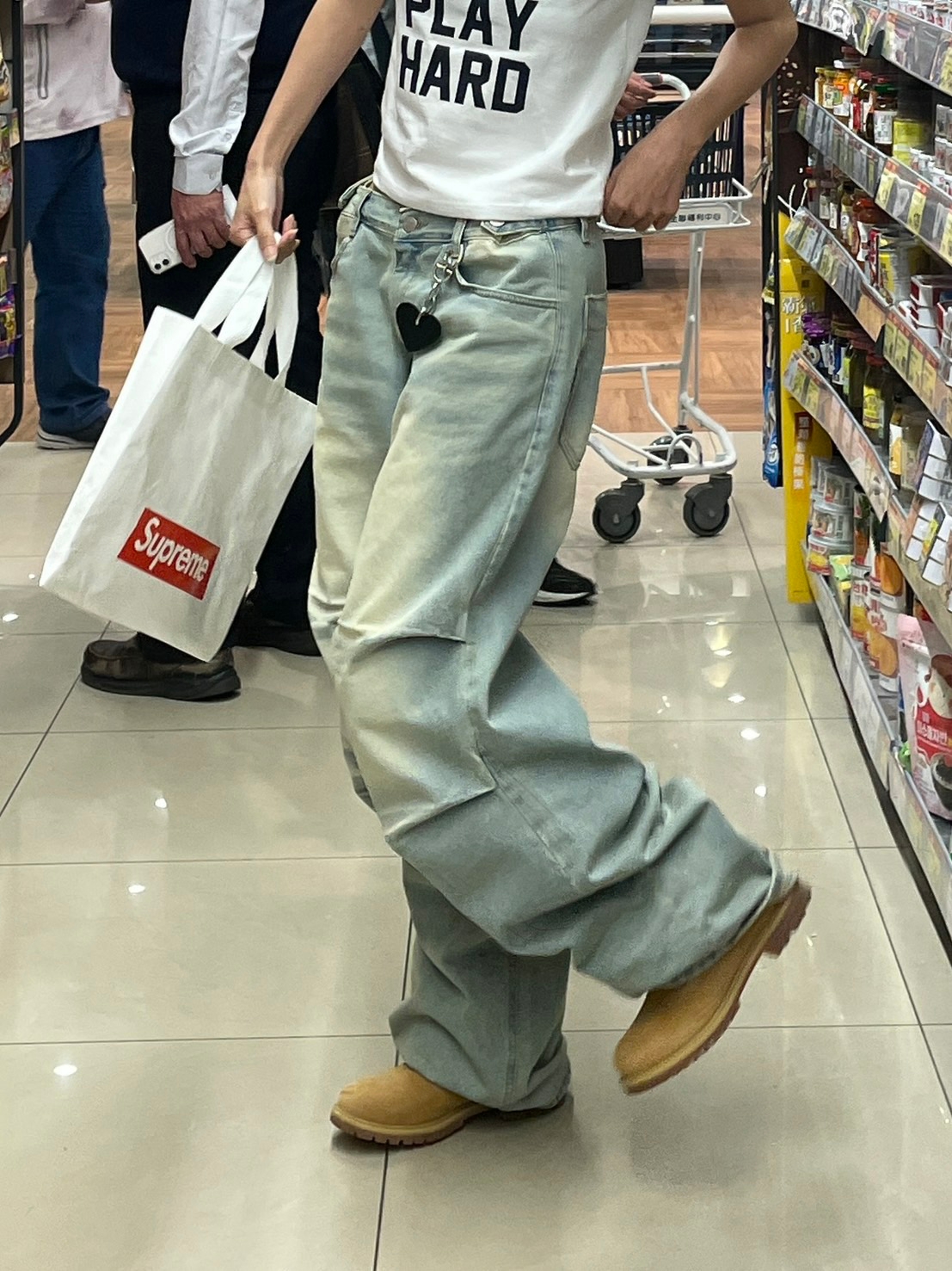 Timberland Premium 6 inch Waterproof Boot Wheat Nubuck - Wide, (W) Timberland 6 Inch Premium Waterproof Boot Wheat Nubuck - Wide 착용 스타일 - 2