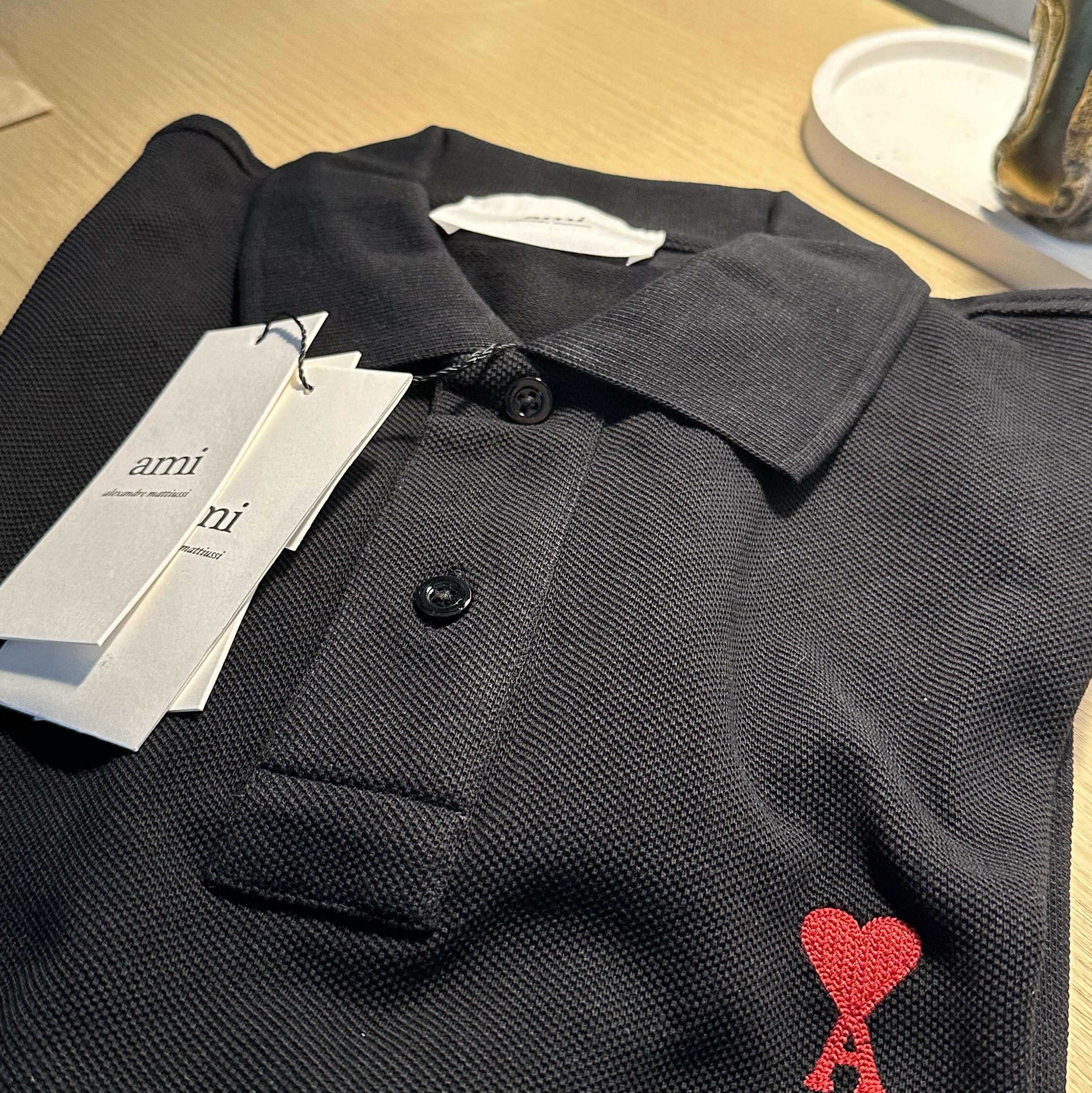 AMI de Coeur Polo Shirt Black 착용 스타일