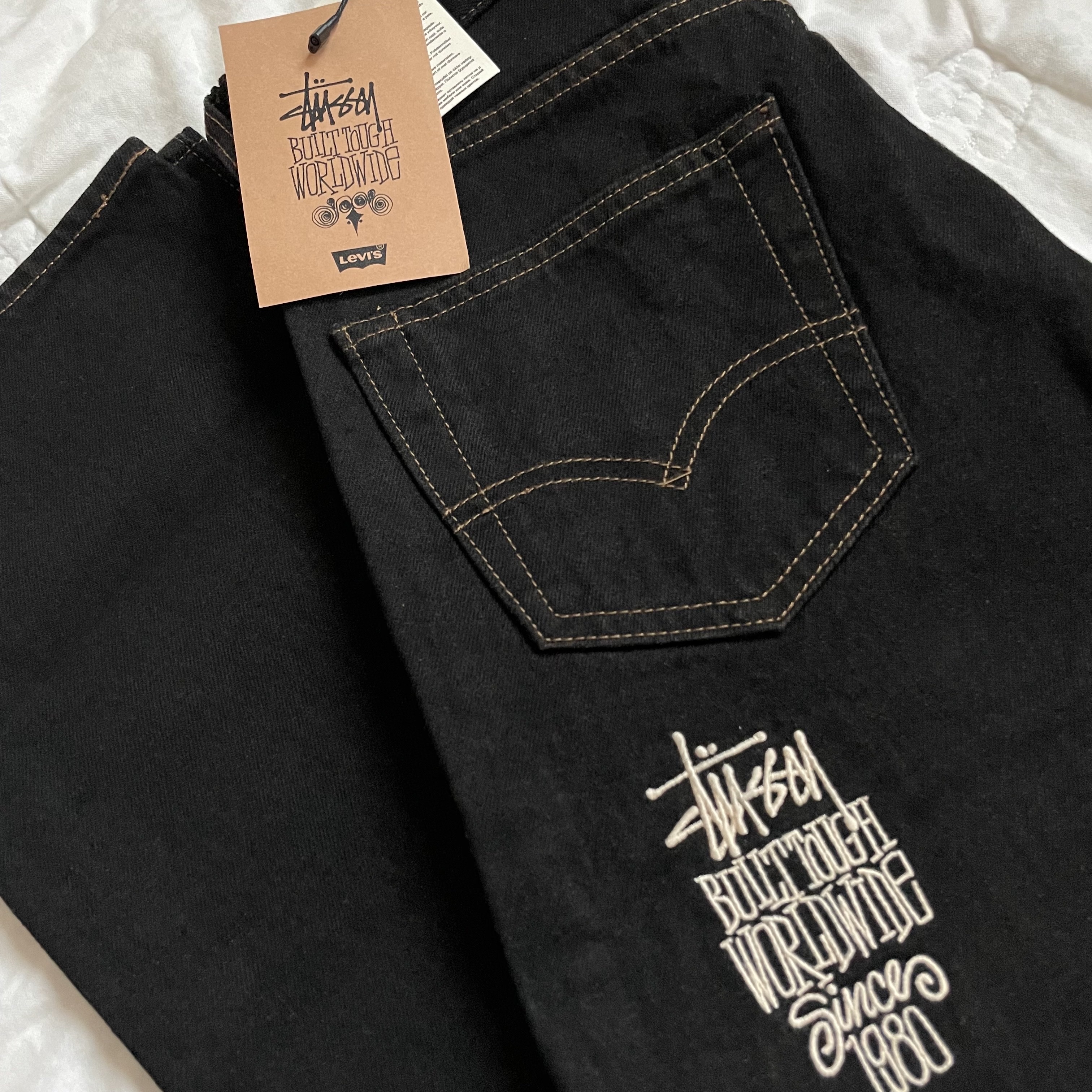 Stussy x Levi's Crispy Rinse 568 Jean Black 착용 스타일