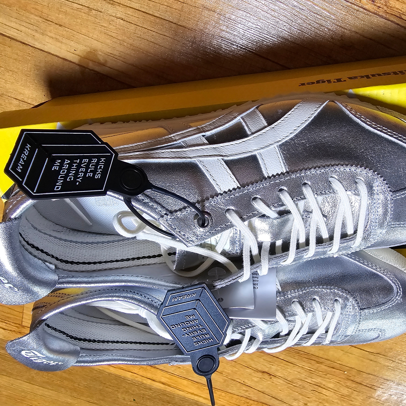 Onitsuka Tiger Mexico 66 SD Pure Silver 착용 스타일