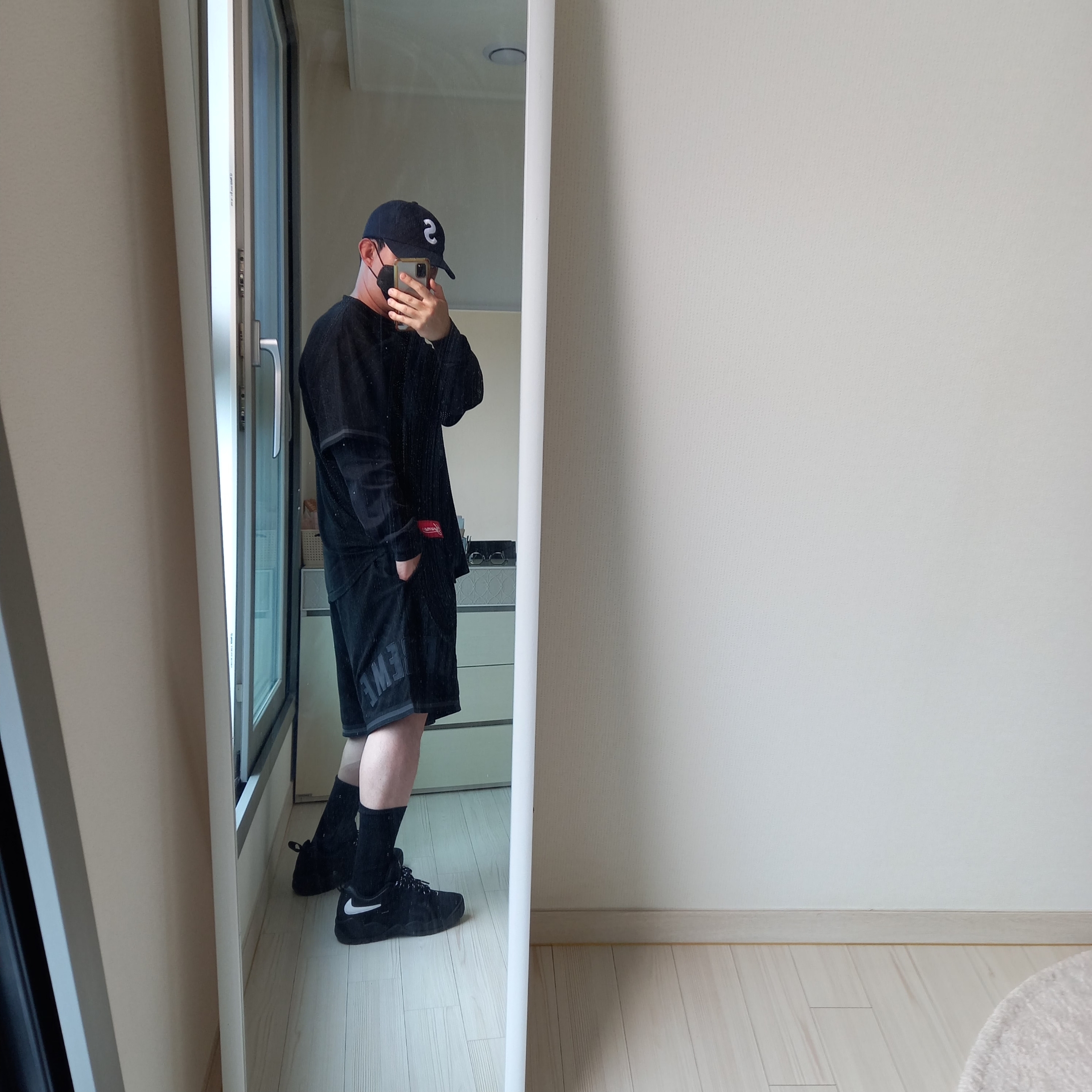 Supreme Seersucker S Logo 6-Panel Black - 24SS, Supreme Ultrasuede Mesh Baseball Jersey Black - 24SS 착용 스타일 - 2