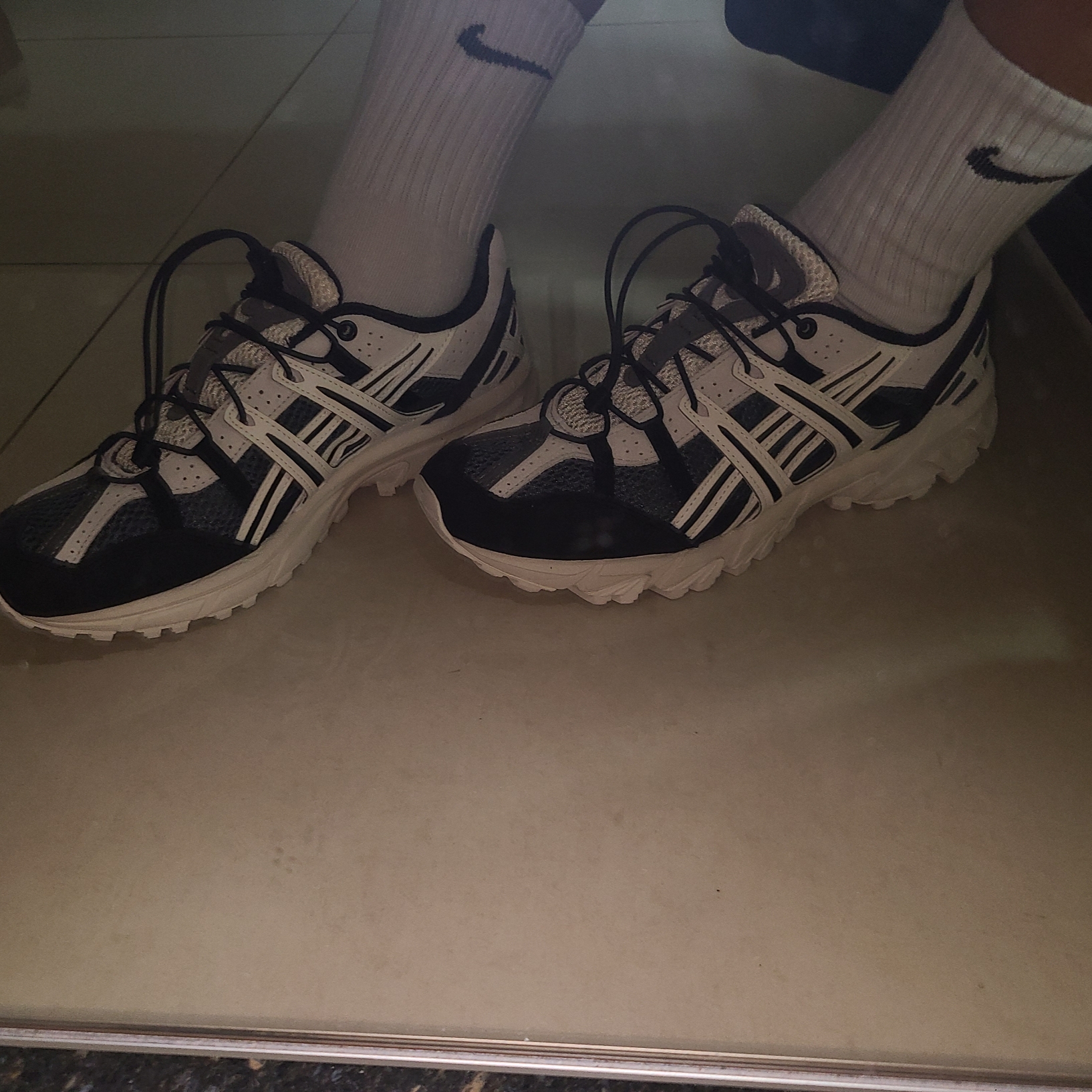 Asics Unlimited Gel-Sonoma 15-50 Carrier Grey White Alyssum 착용 스타일 - 1