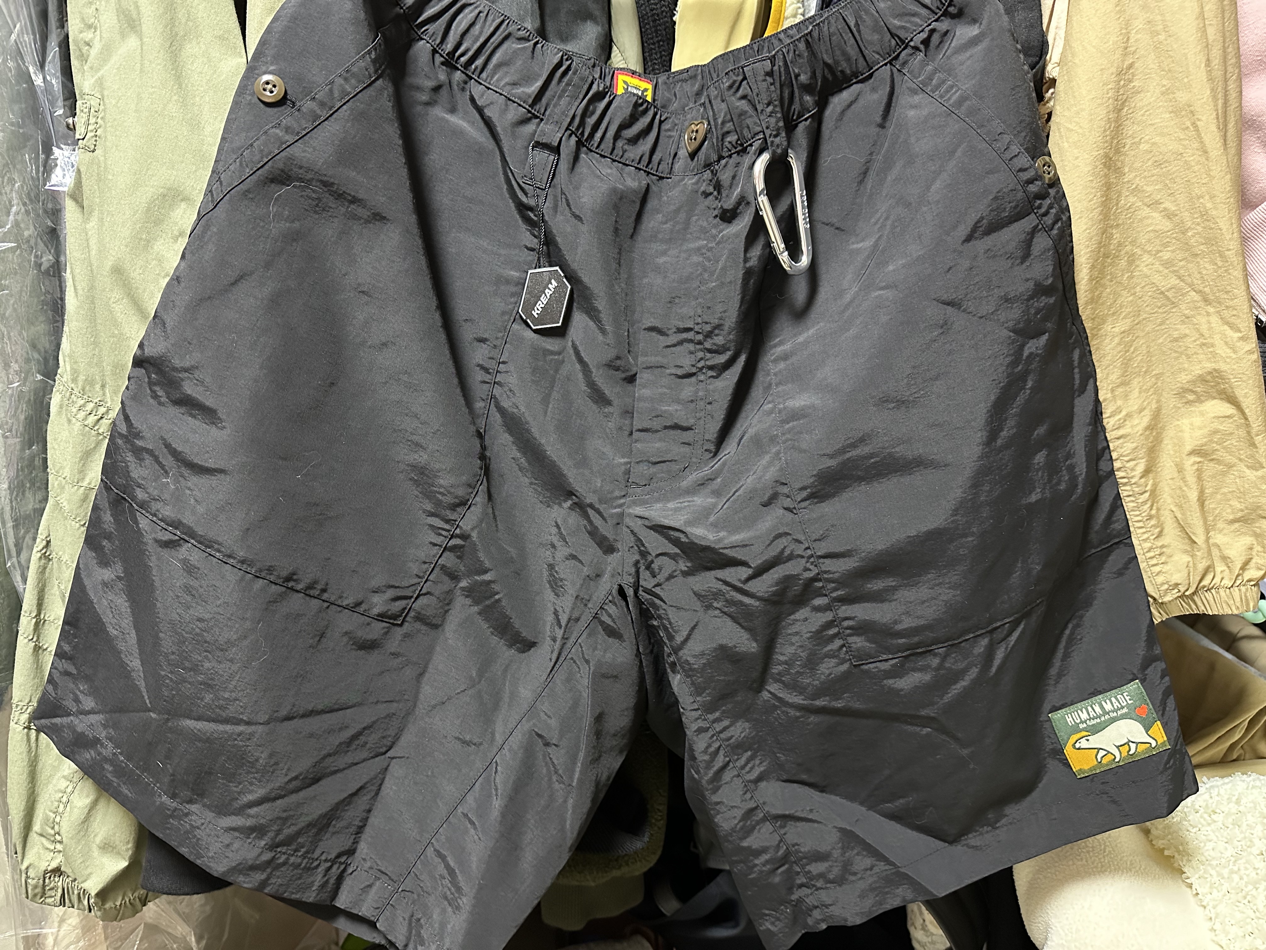 Human Made Nylon Shorts Black 착용 스타일 - 1