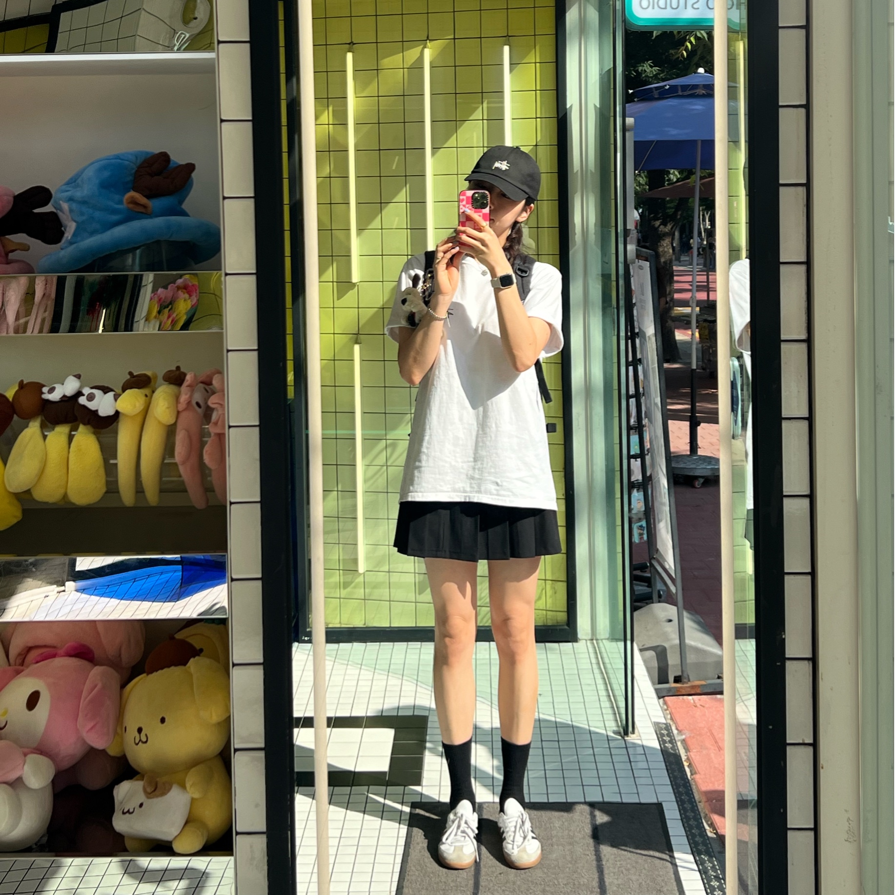 스투시 스탁 로우 프로 캡 블랙 착용 스타일 - 1