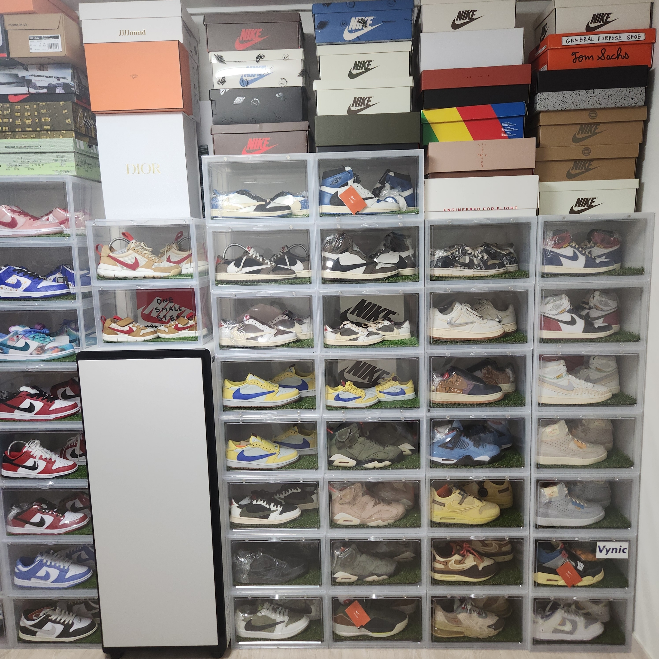 Jordan 1 x Travis Scott x Fragment Retro High OG SP Military Blue, (W) Jordan 1 x Travis Scott Retro Low OG SP Canary 착용 스타일